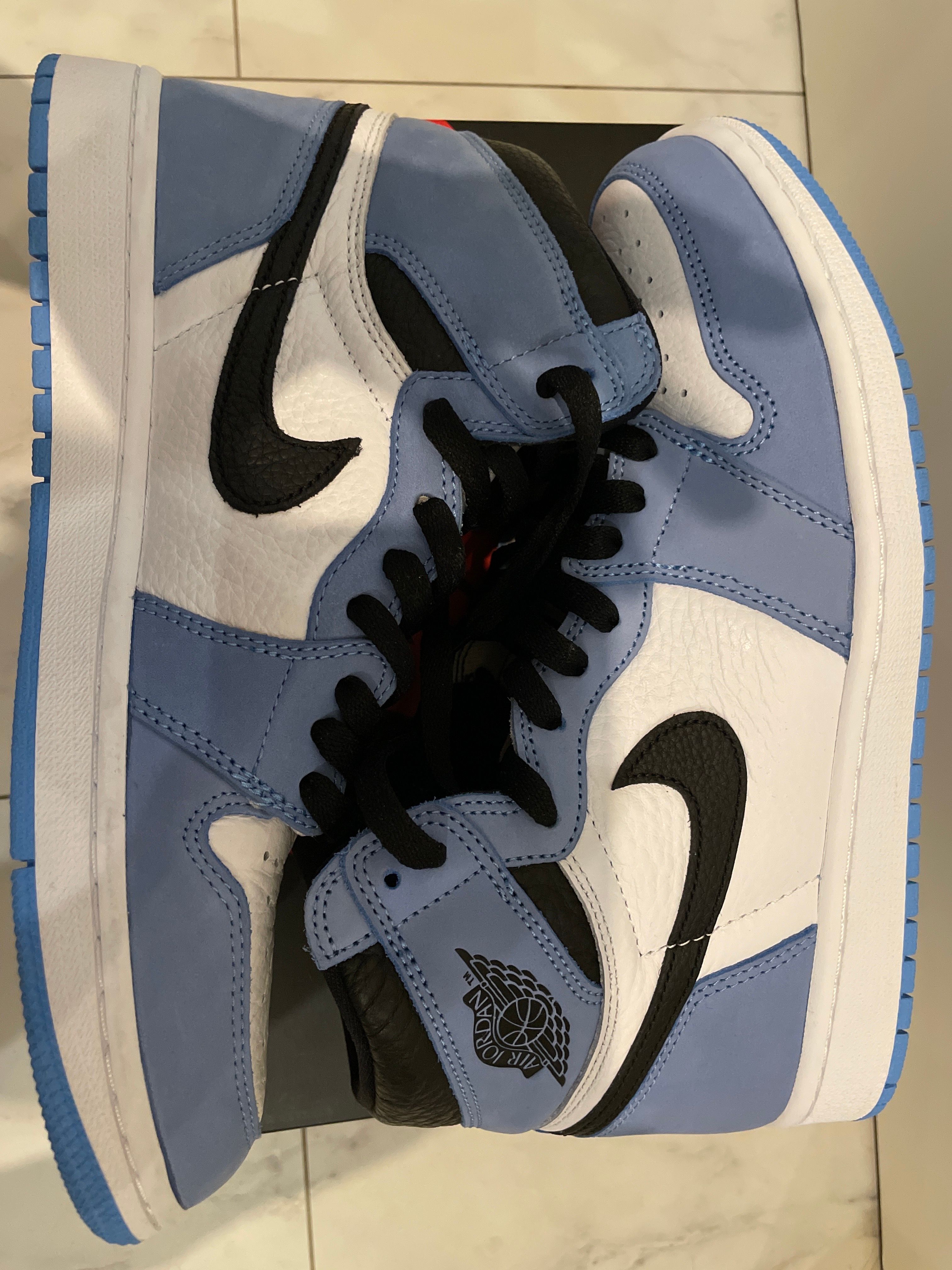 Nike Air Jordan 1 High OG "University Blue"