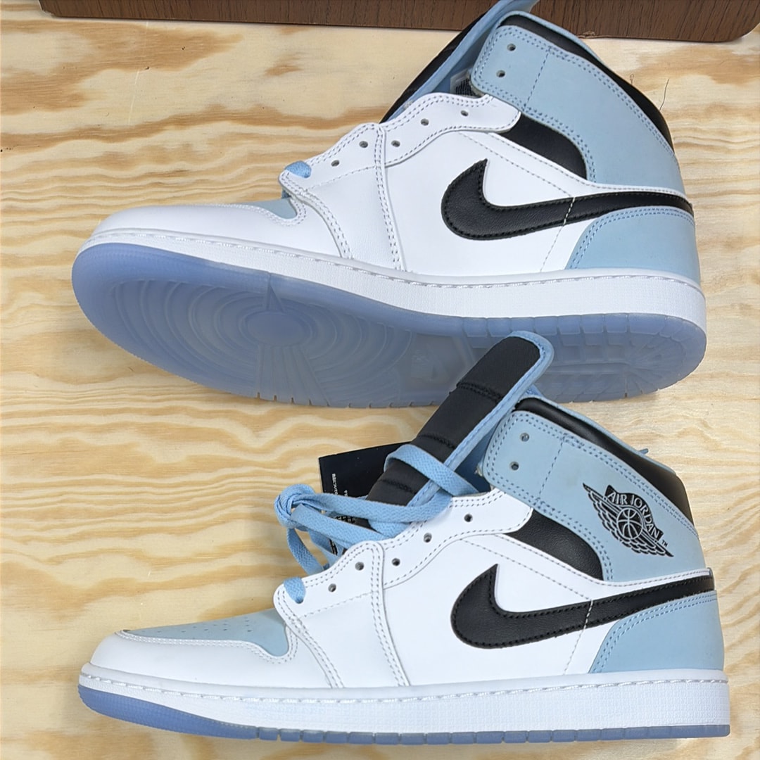Nike Air Jordan 1 Mid "Ice Blue Nubuck"