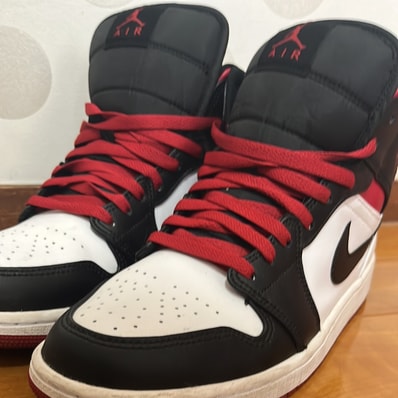 Nike Air Jordan 1 Mid "Gym Red"