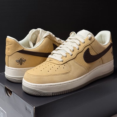 Nike Air Force 1 Low "Manchester Bee"