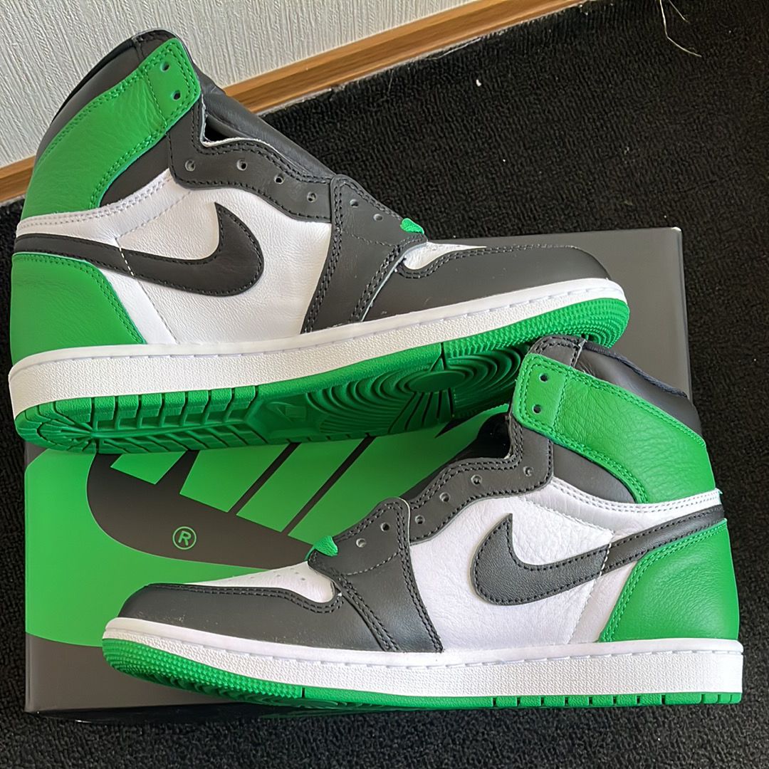 Nike Air Jordan 1 Retro High OG "Celtics/Black and Lucky Green" (2023)