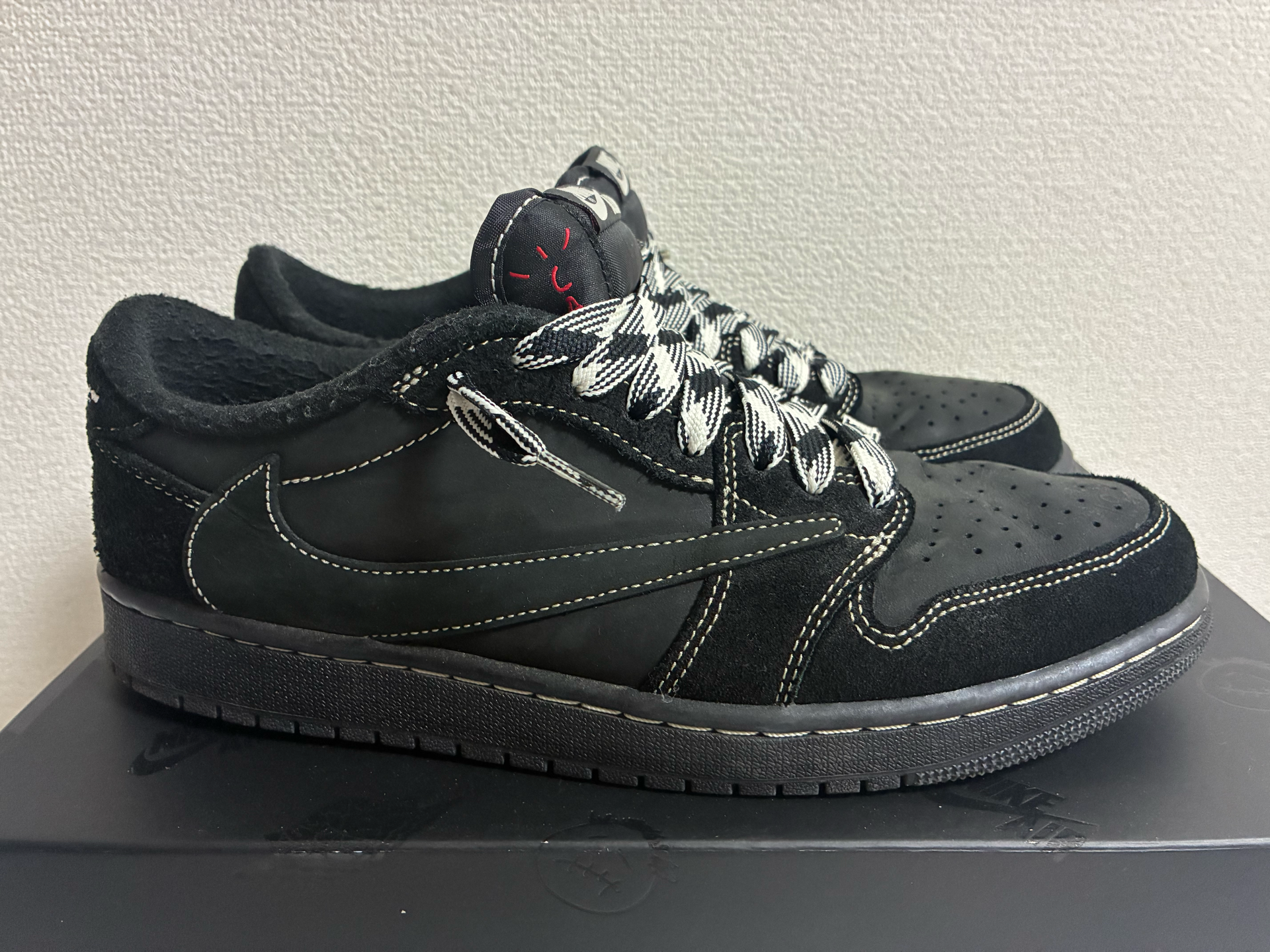 Travis Scott × Nike Air Jordan 1 Low OG SP "Black Phantom"