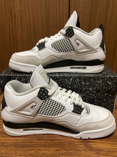 Nike Air Jordan 4 "Military Black"