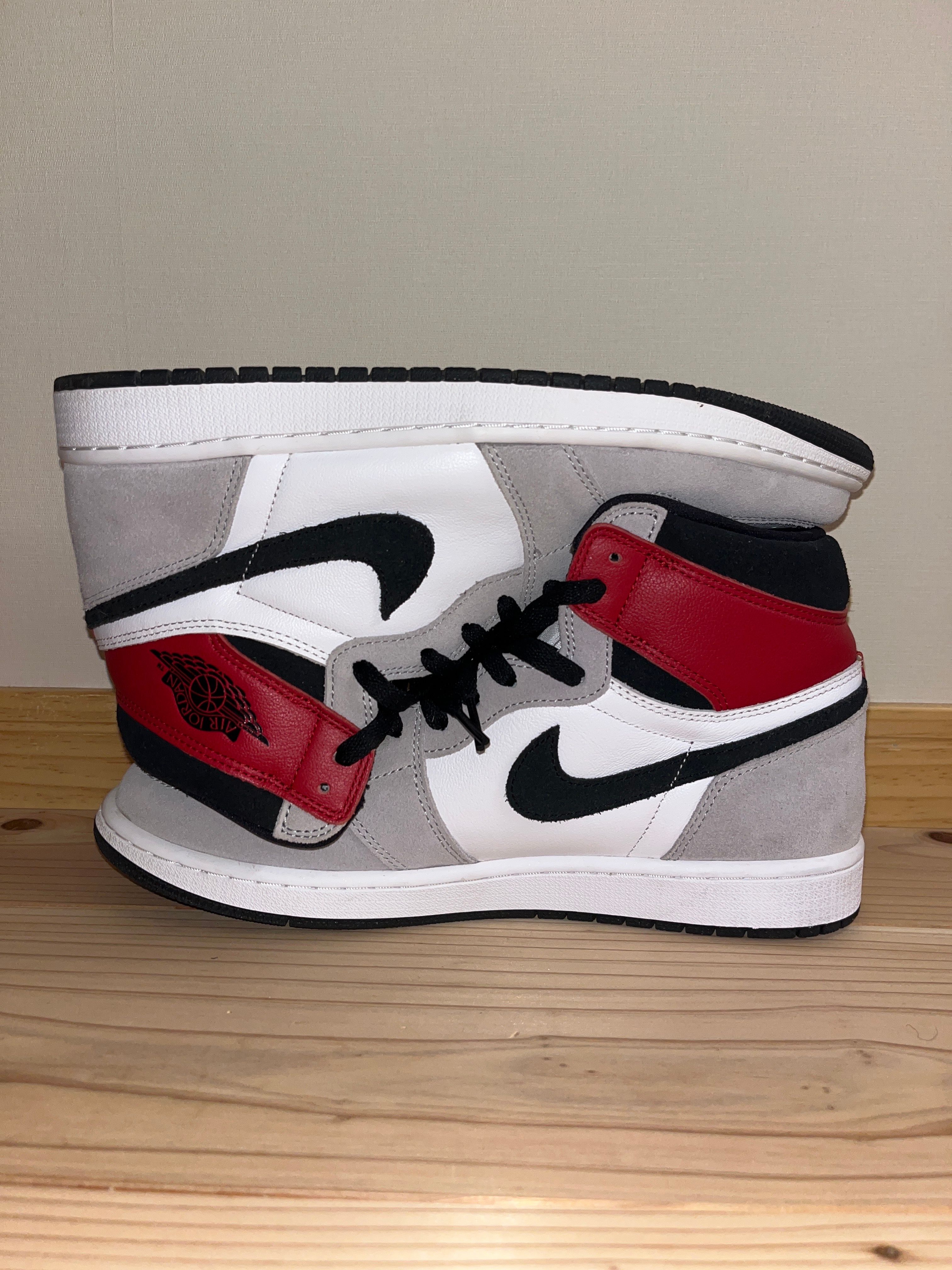 Nike Air Jordan 1 High OG "White/Black/Light Smoke Grey"