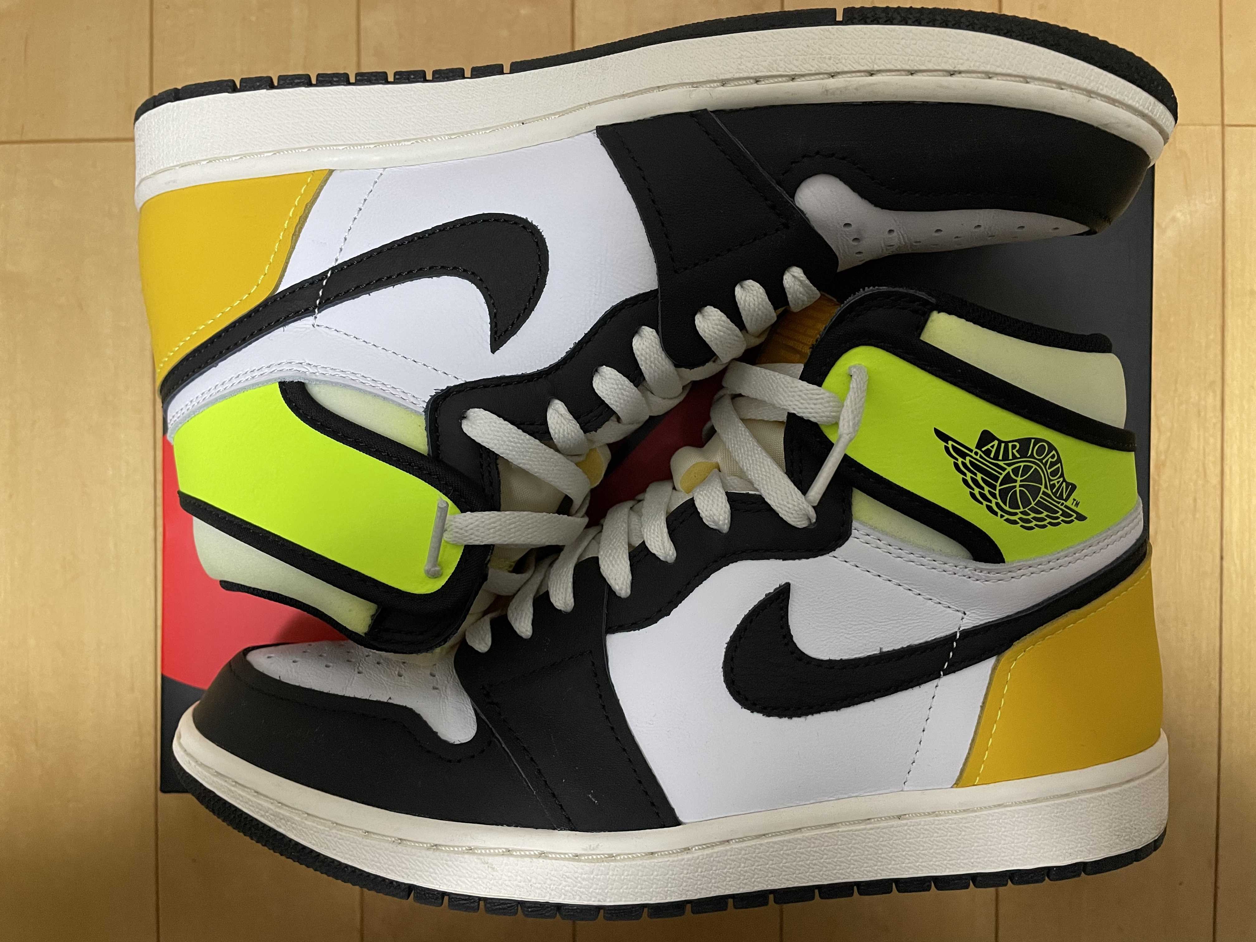 Nike Air Jordan 1 High OG "Volt Gold"