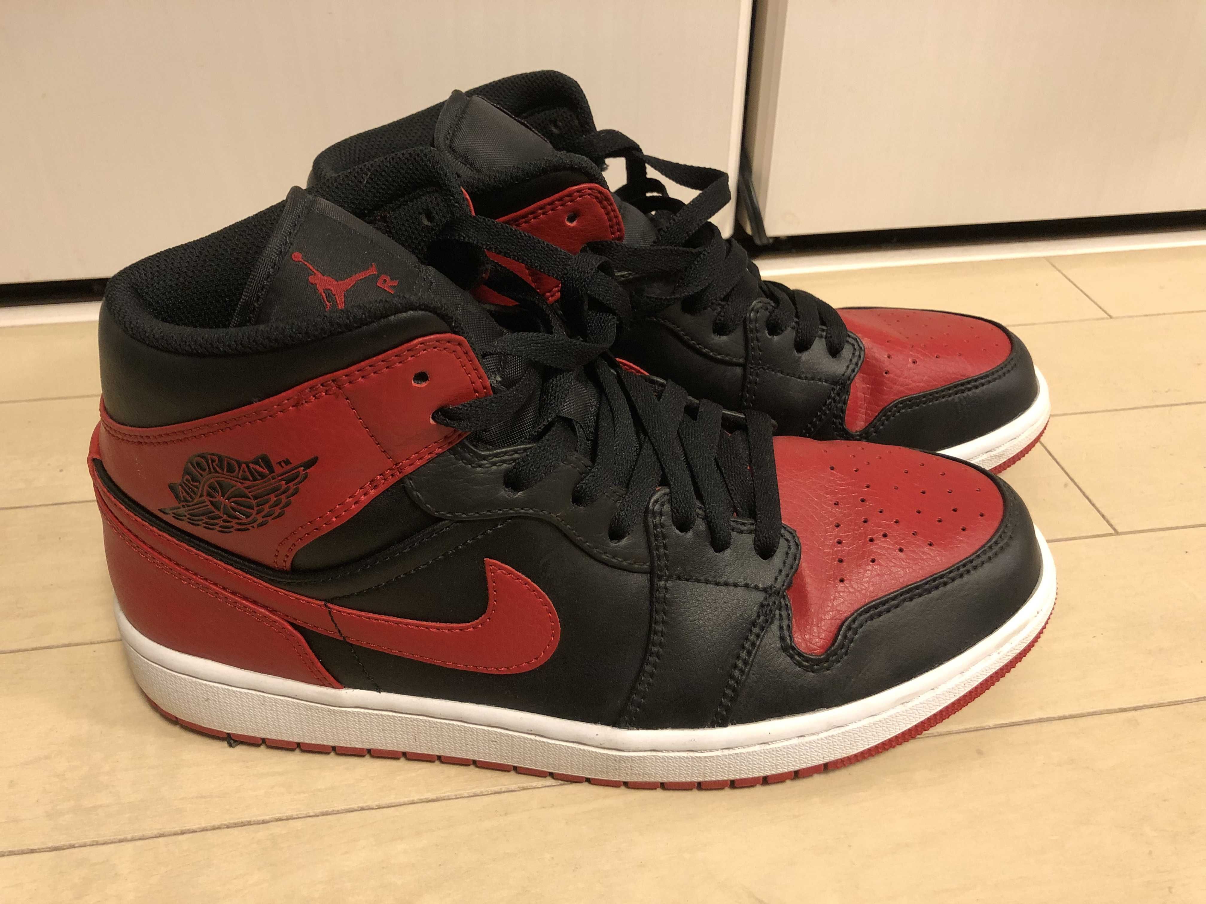 Nike Air Jordan 1 Mid "Bred"