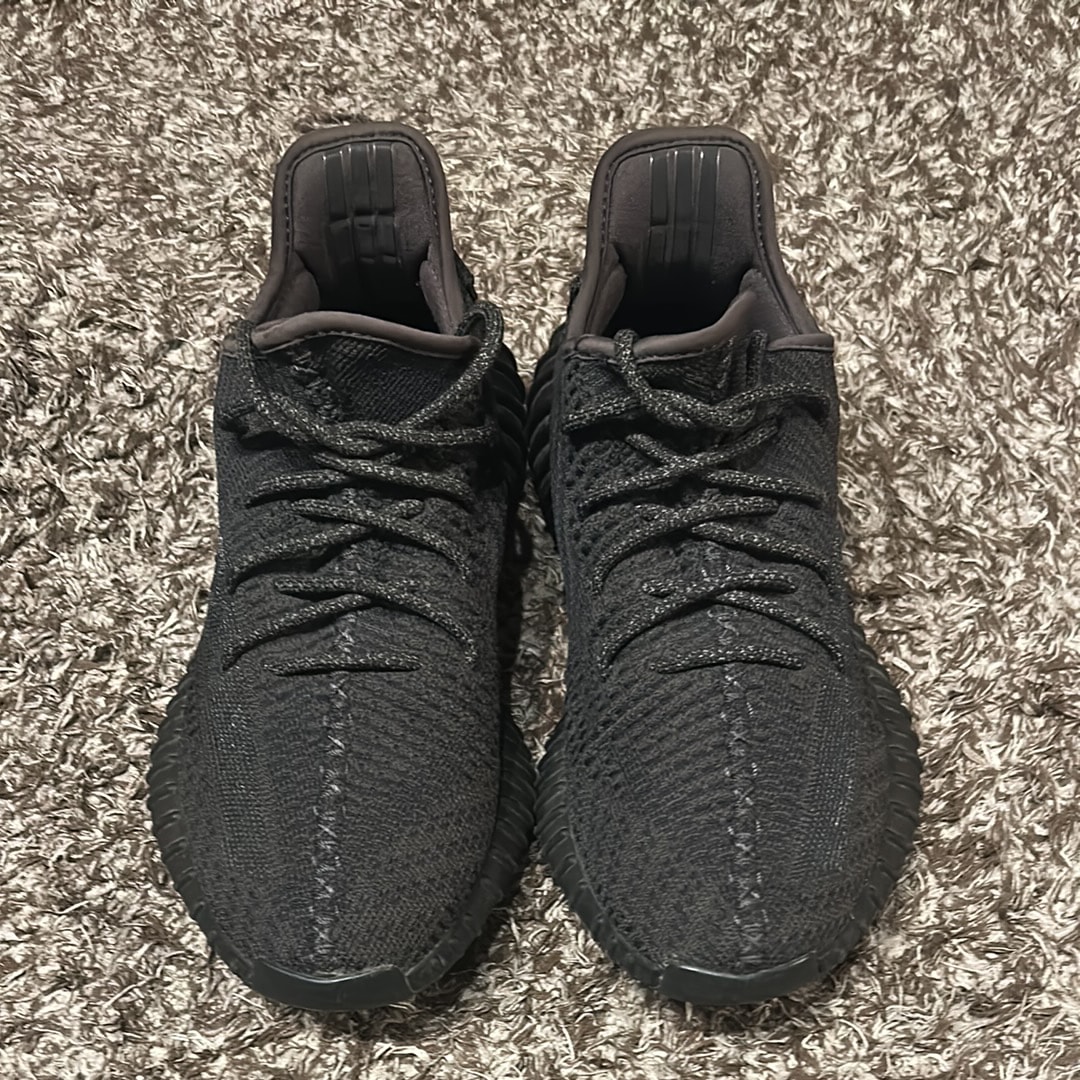 adidas YEEZY Boost 350 V2 "Black"