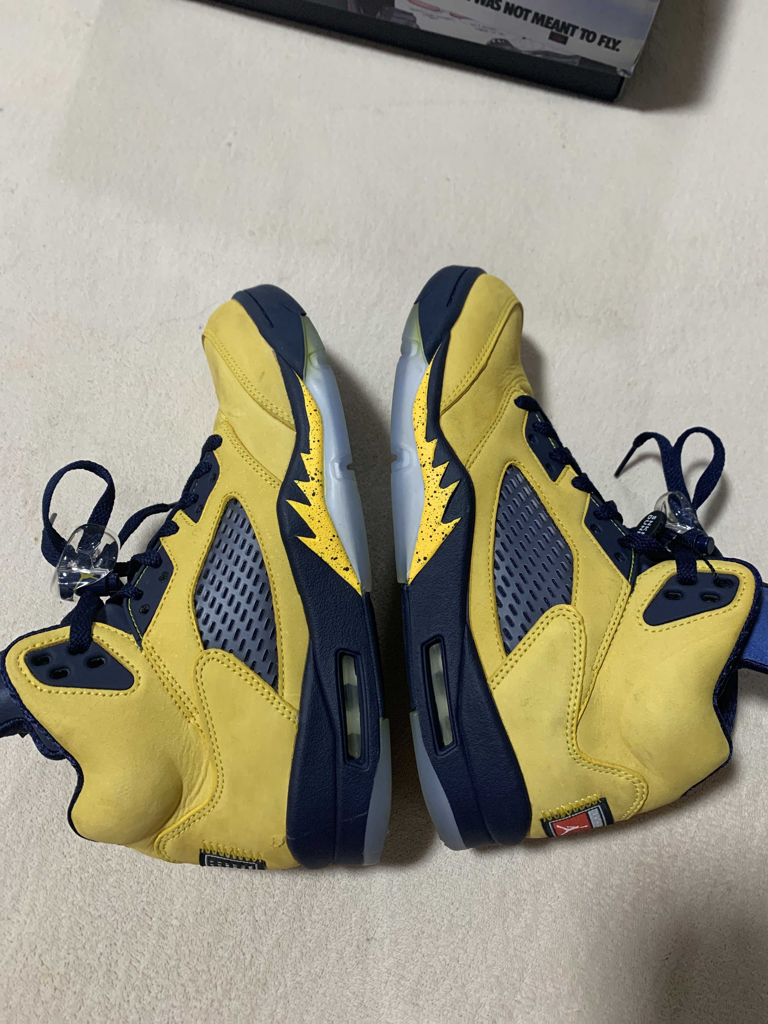 NIKE AIR JORDAN 5 "MICHIGAN"