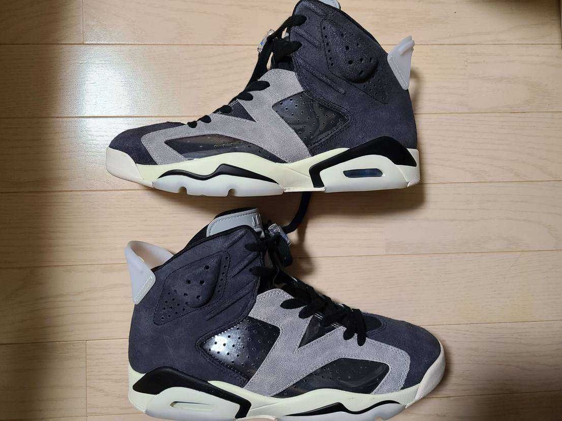 NIike Women's Air Jordan 6 "Smoke Grey"