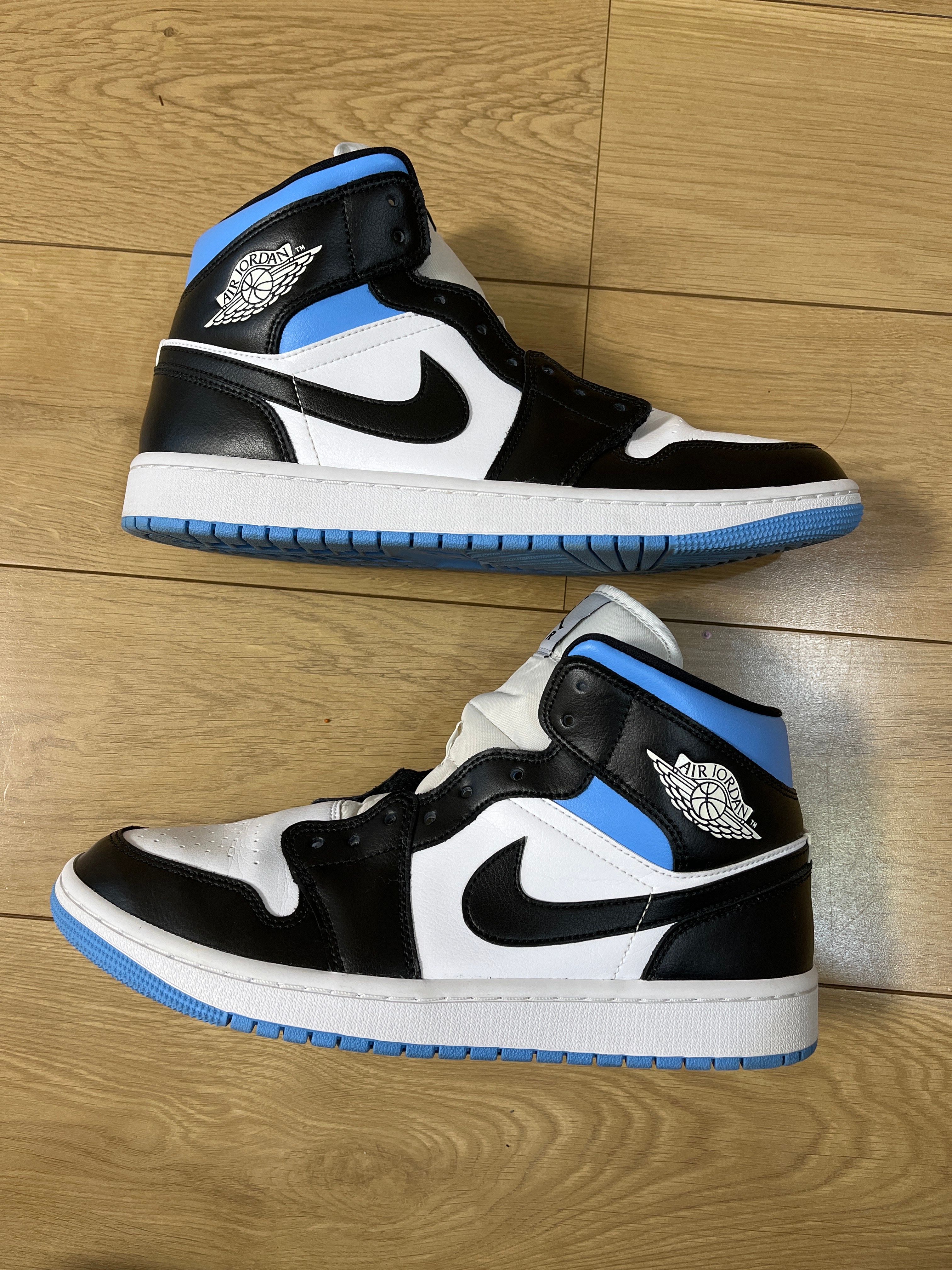 Nike Women's Air Jordan 1 Mid "Black/University Blue"