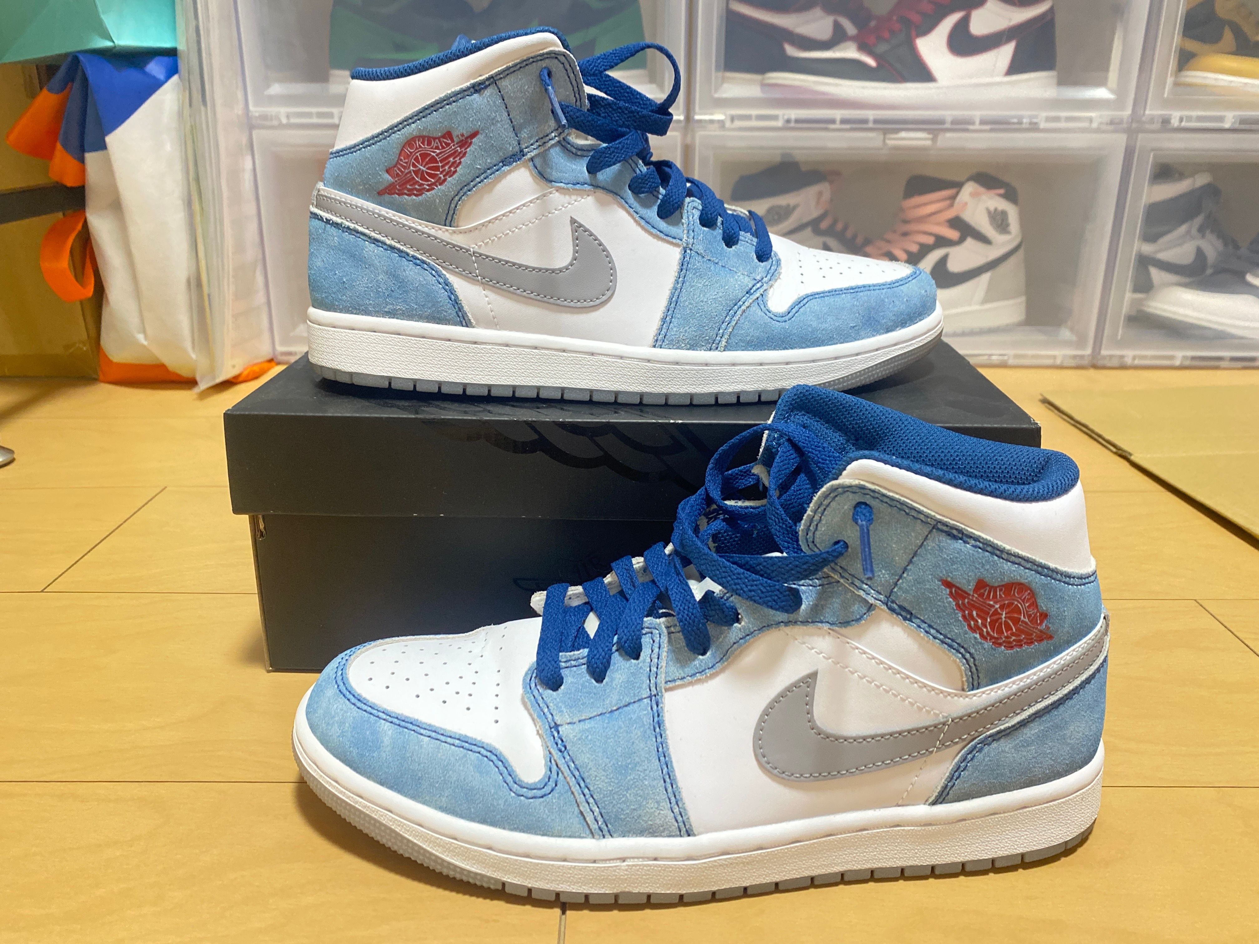 Nike Air Jordan 1 Mid SE "White/Hyper Royal/Red"