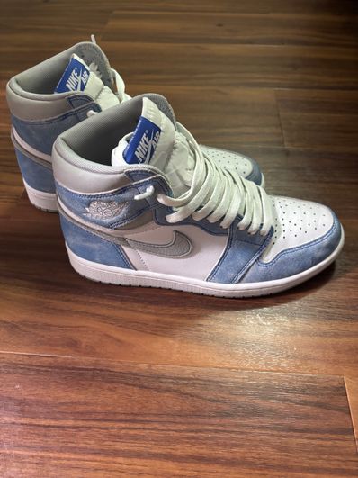Nike Air Jordan 1 High OG "Hyper Royal"
