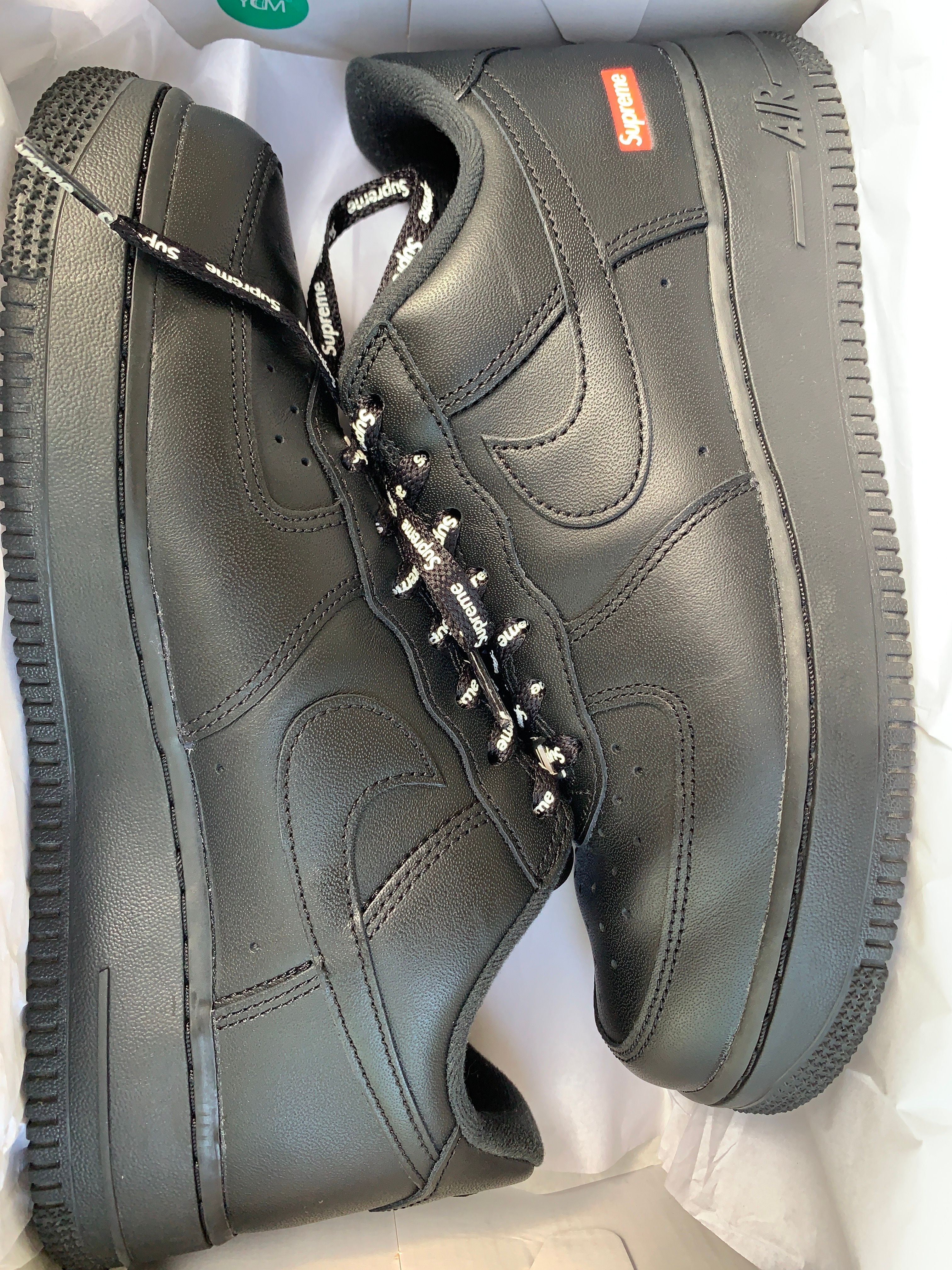 Supreme × Nike Air Force 1 Low "Black"