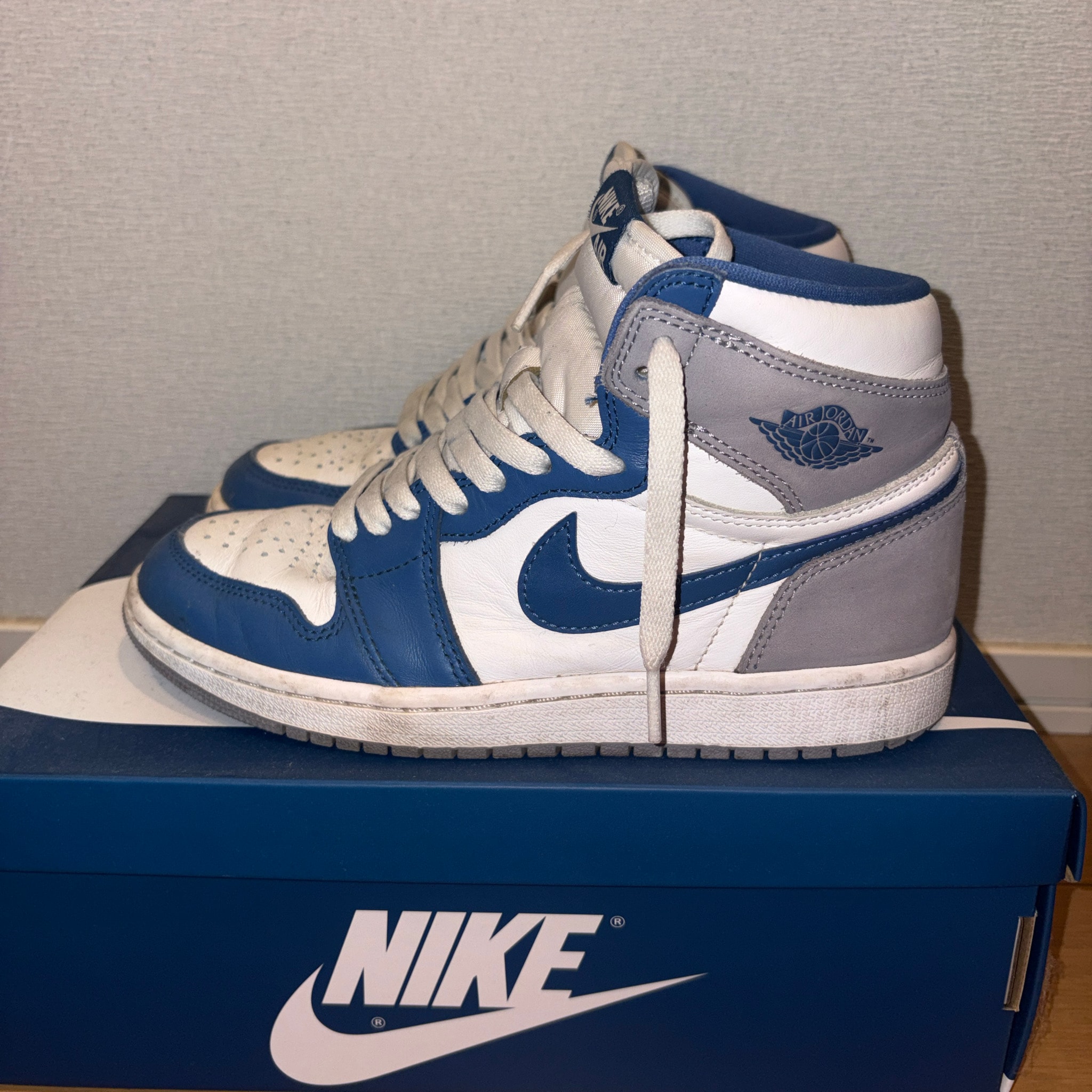 Nike Air Jordan 1 High OG "True Blue"