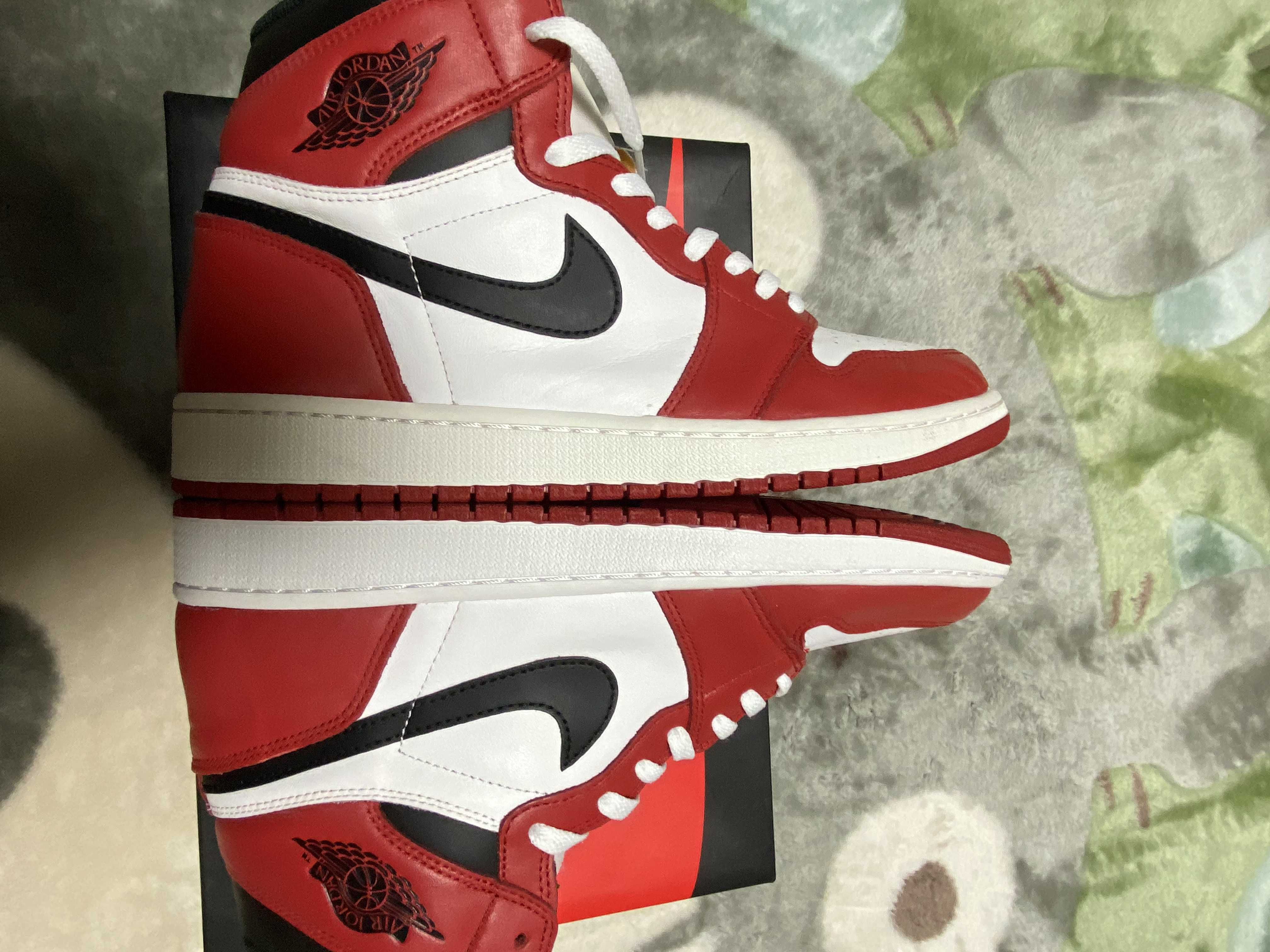 Nike Air Jordan 1 Retro High "Chicago" (2015)