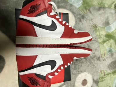 Nike Air Jordan 1 Retro High "Chicago" (2015)