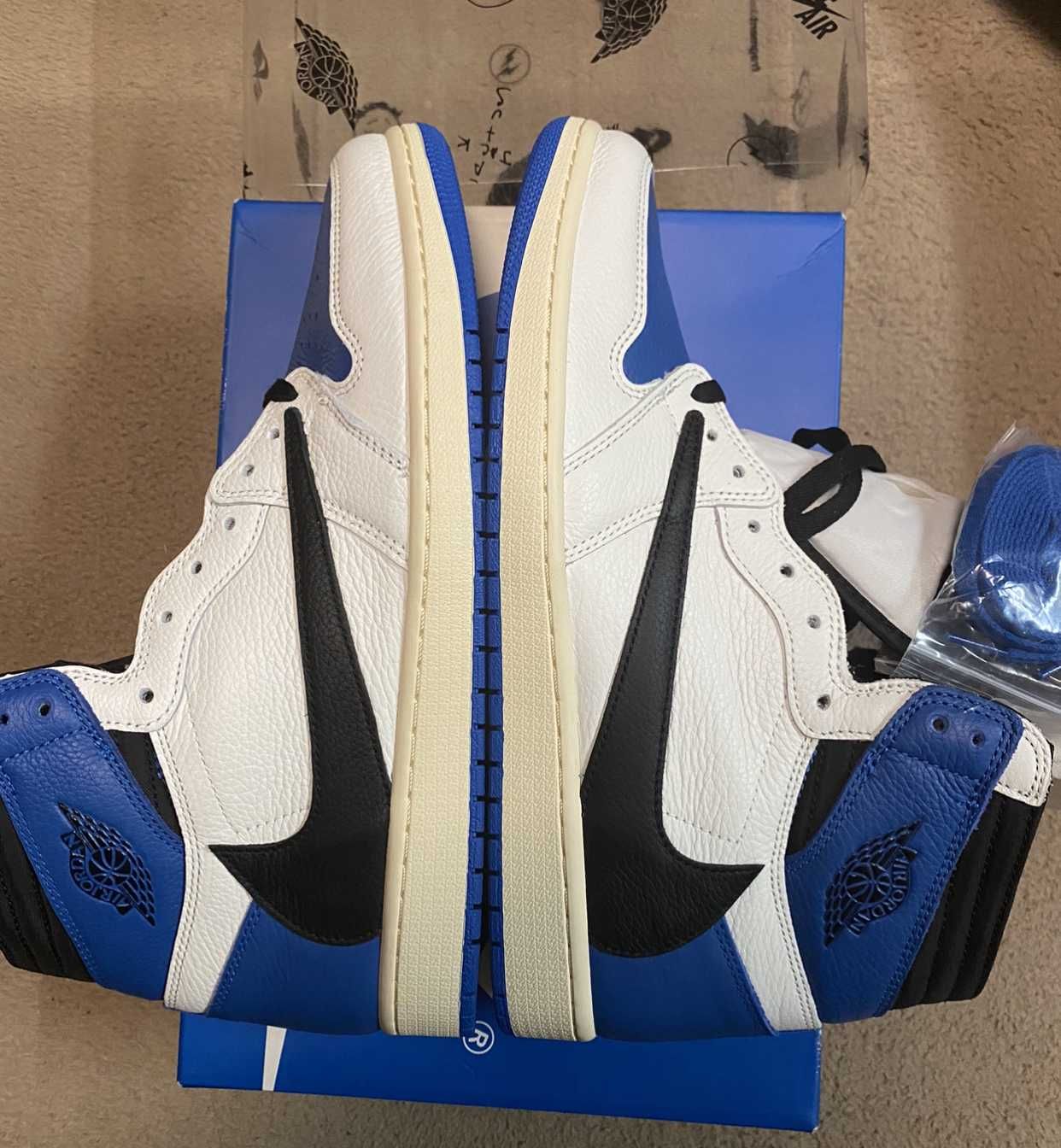 Travis Scott × fragment design × Nike Air Jordan 1 Retro High OG SP "Military Blue"