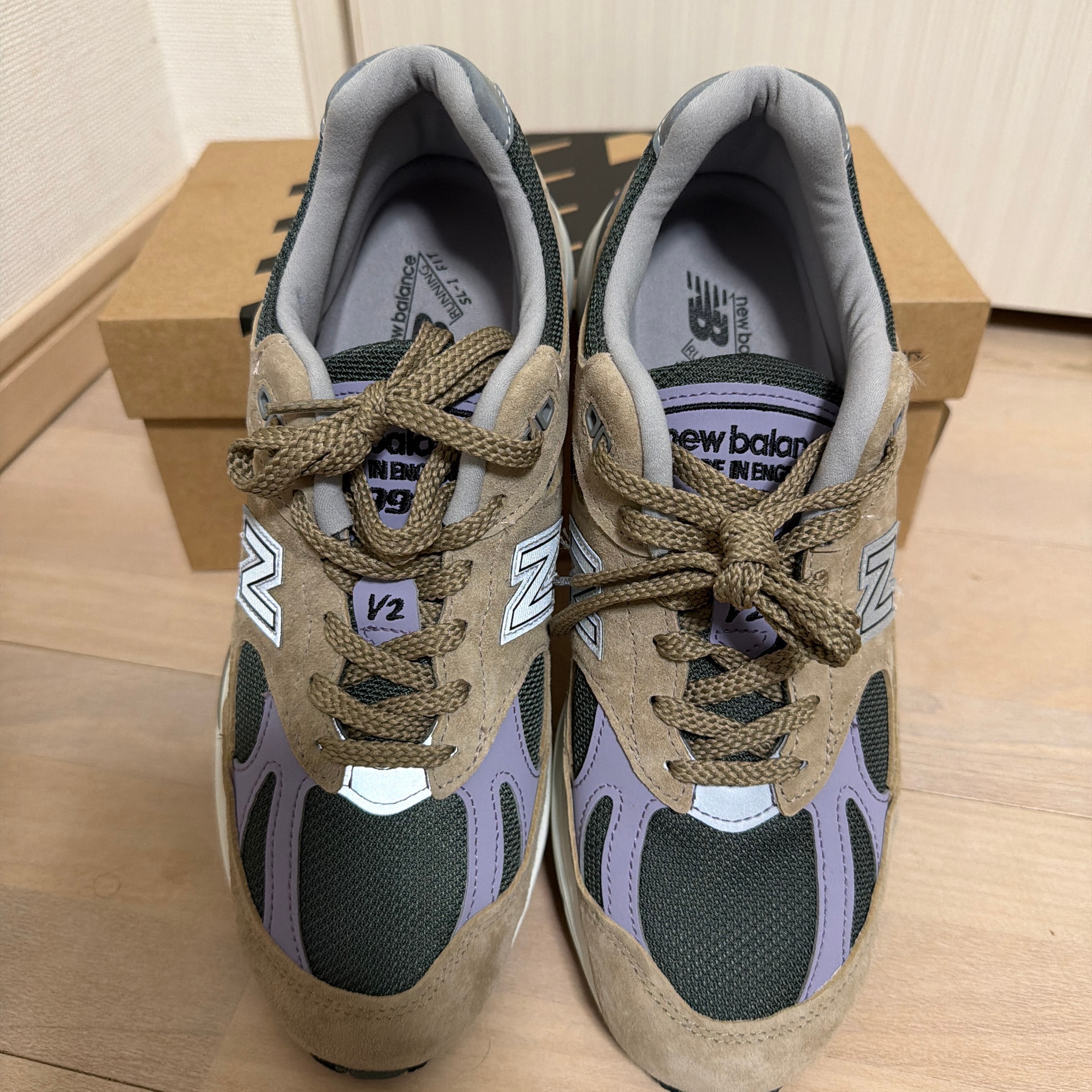 New Balance 991V2 Made in UK "Grey/Green"