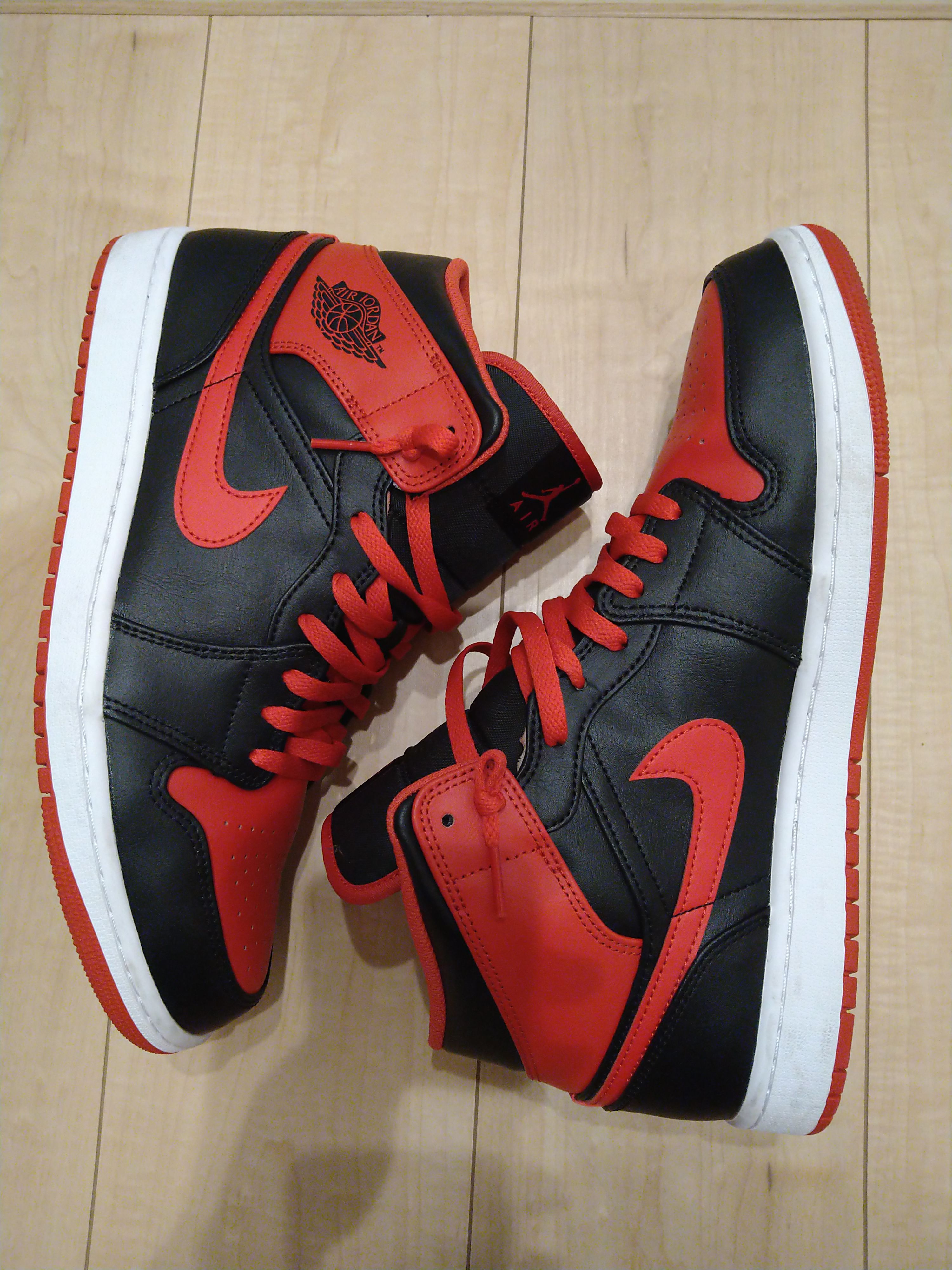 Nike Air Jordan 1 Mid "Bred Toe"