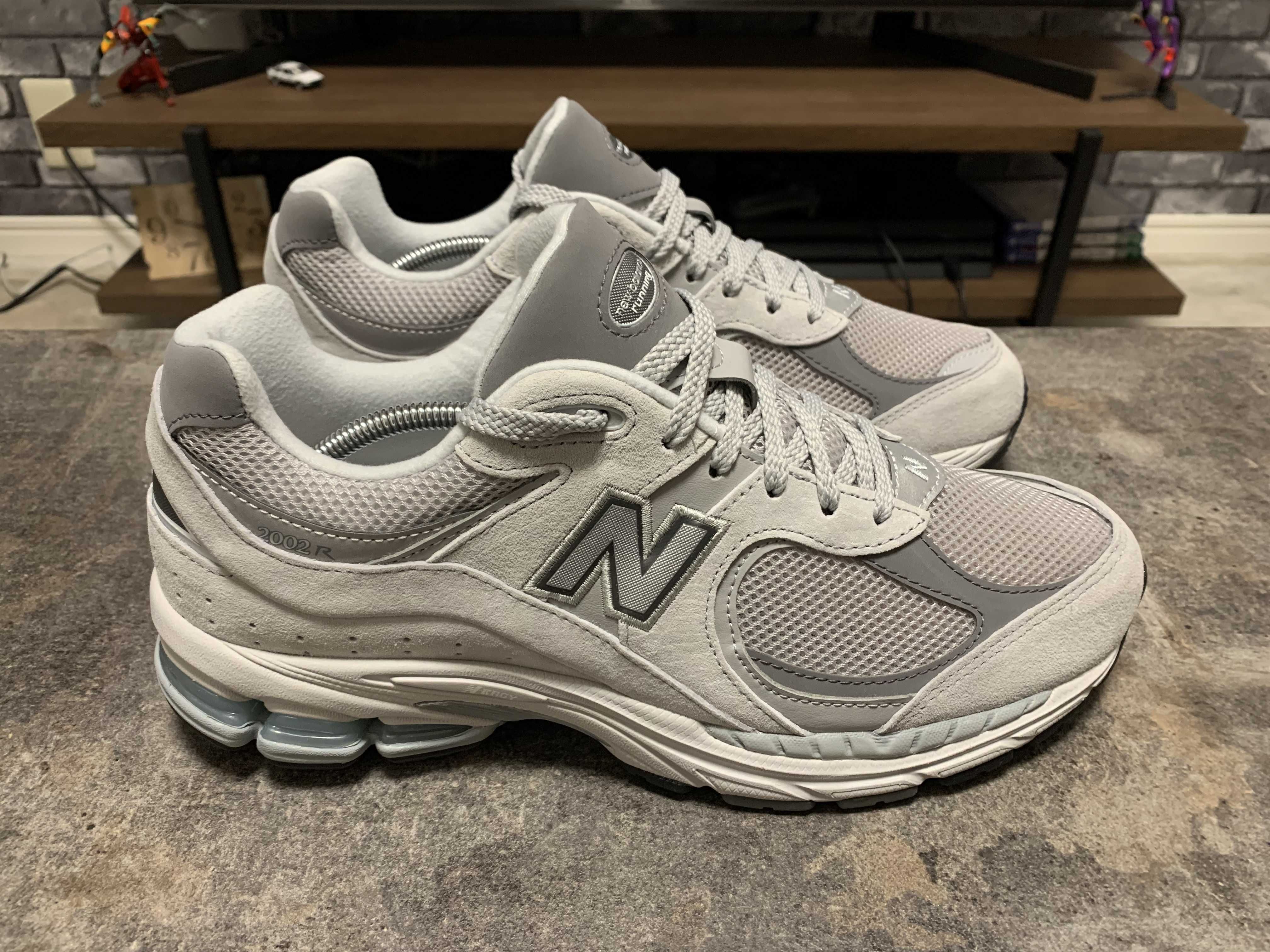 New Balance 2002R "Gray"
