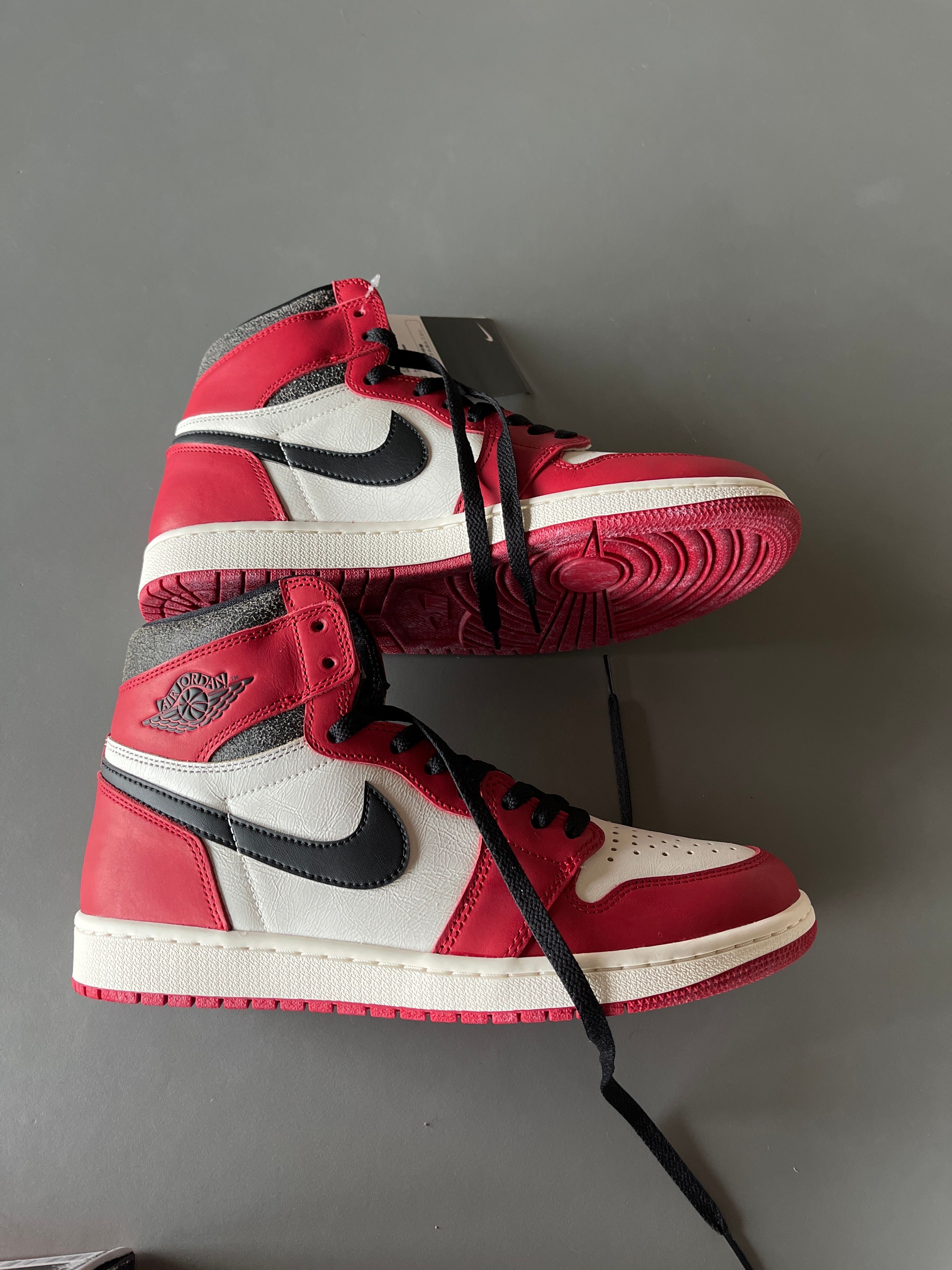 Nike Air Jordan 1 High OG "Lost & Found/Chicago"