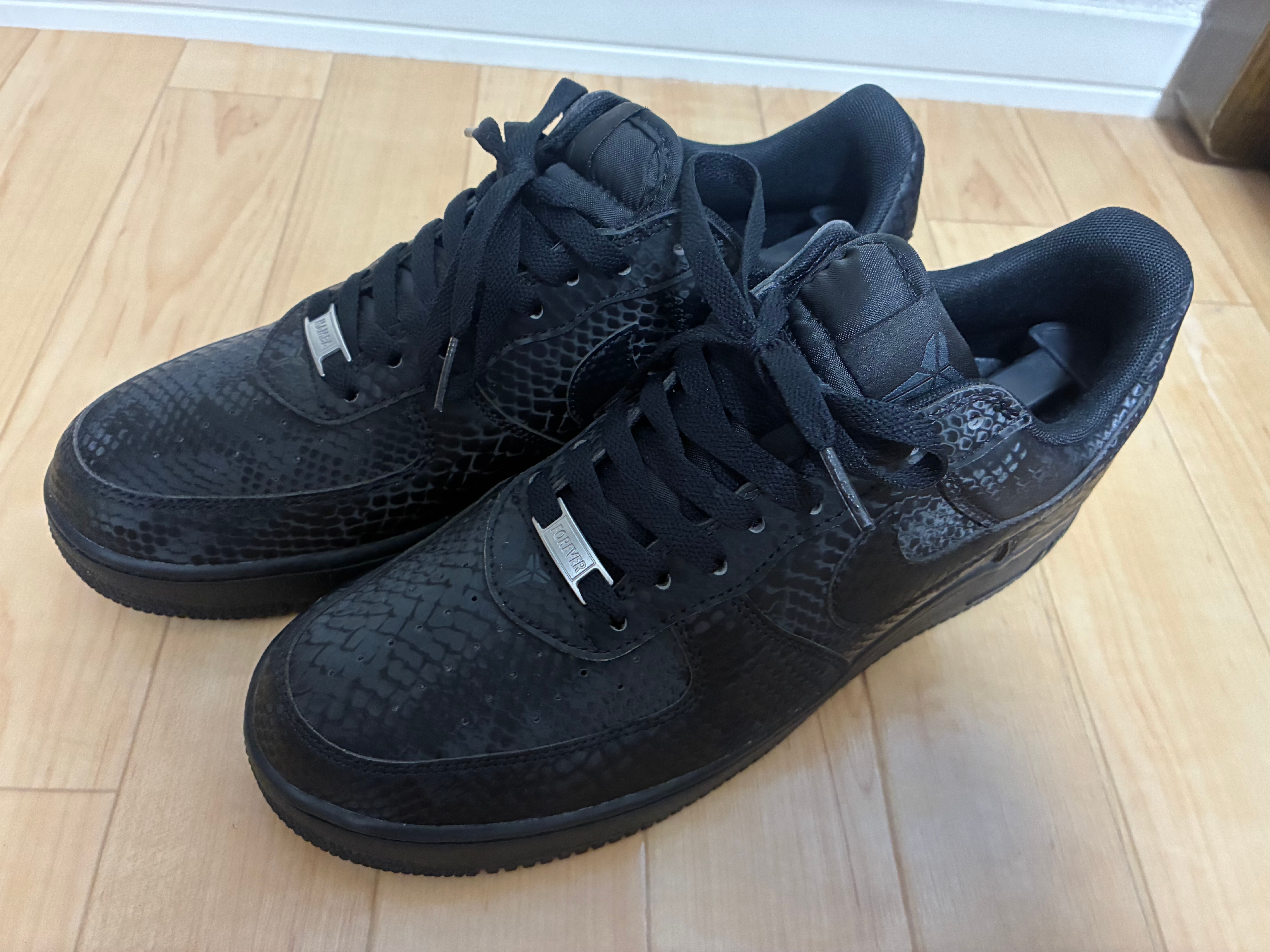 Kobe Bryant × Nike Air Force 1 Low "Triple Black"