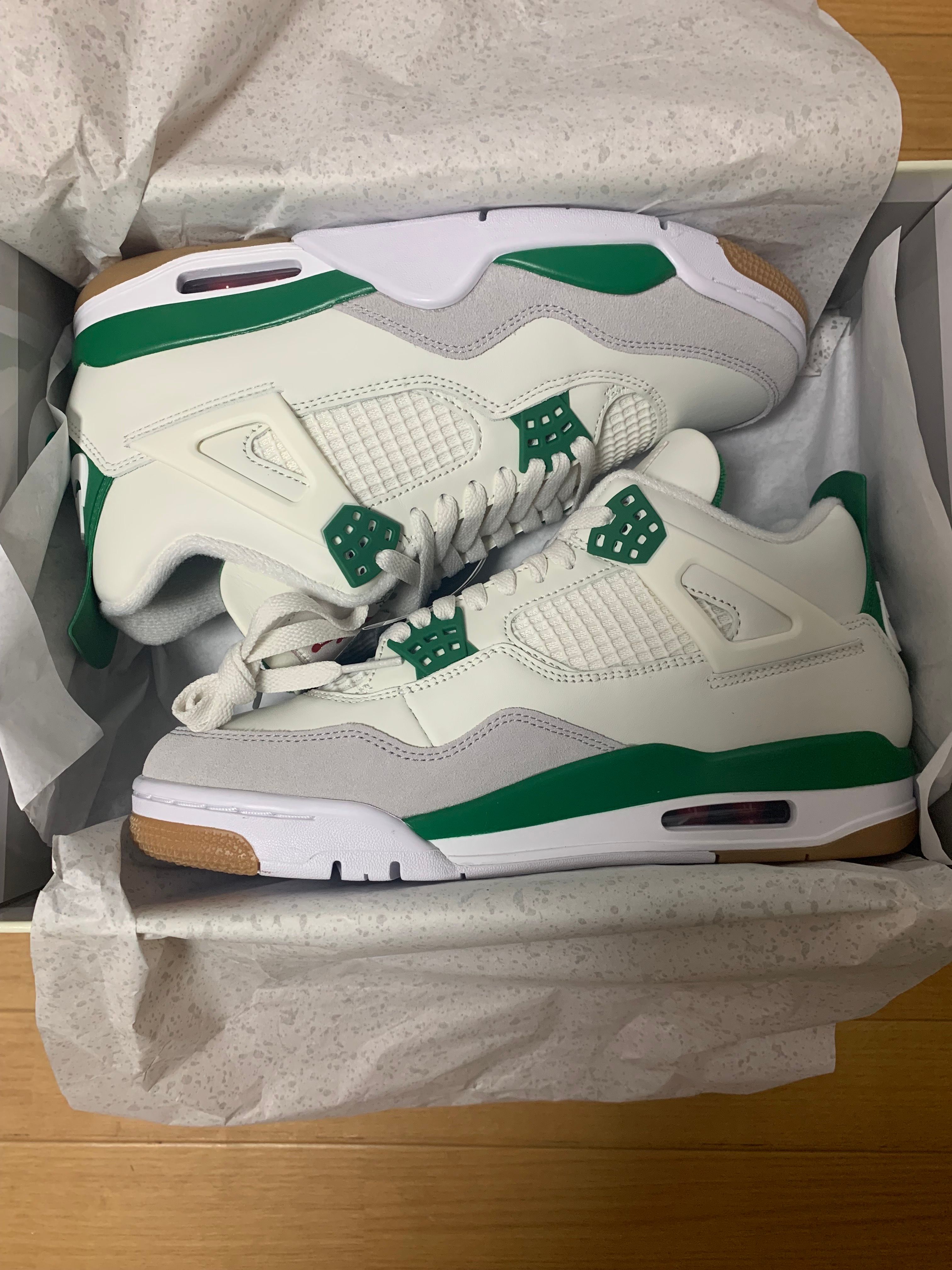 Nike SB × Air Jordan 4 Retro SP "Pine Green"