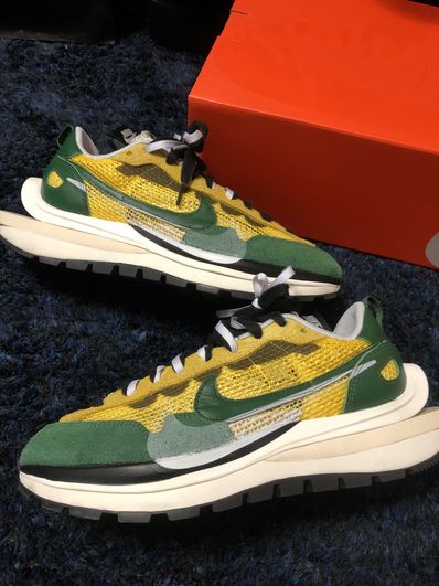 sacai × Nike Vapor Waffle "Tour Yellow/Stadium Green-Sail"