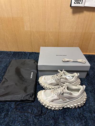 BALENCIAGA Bouncer (Defender) Sneaker "Beige"