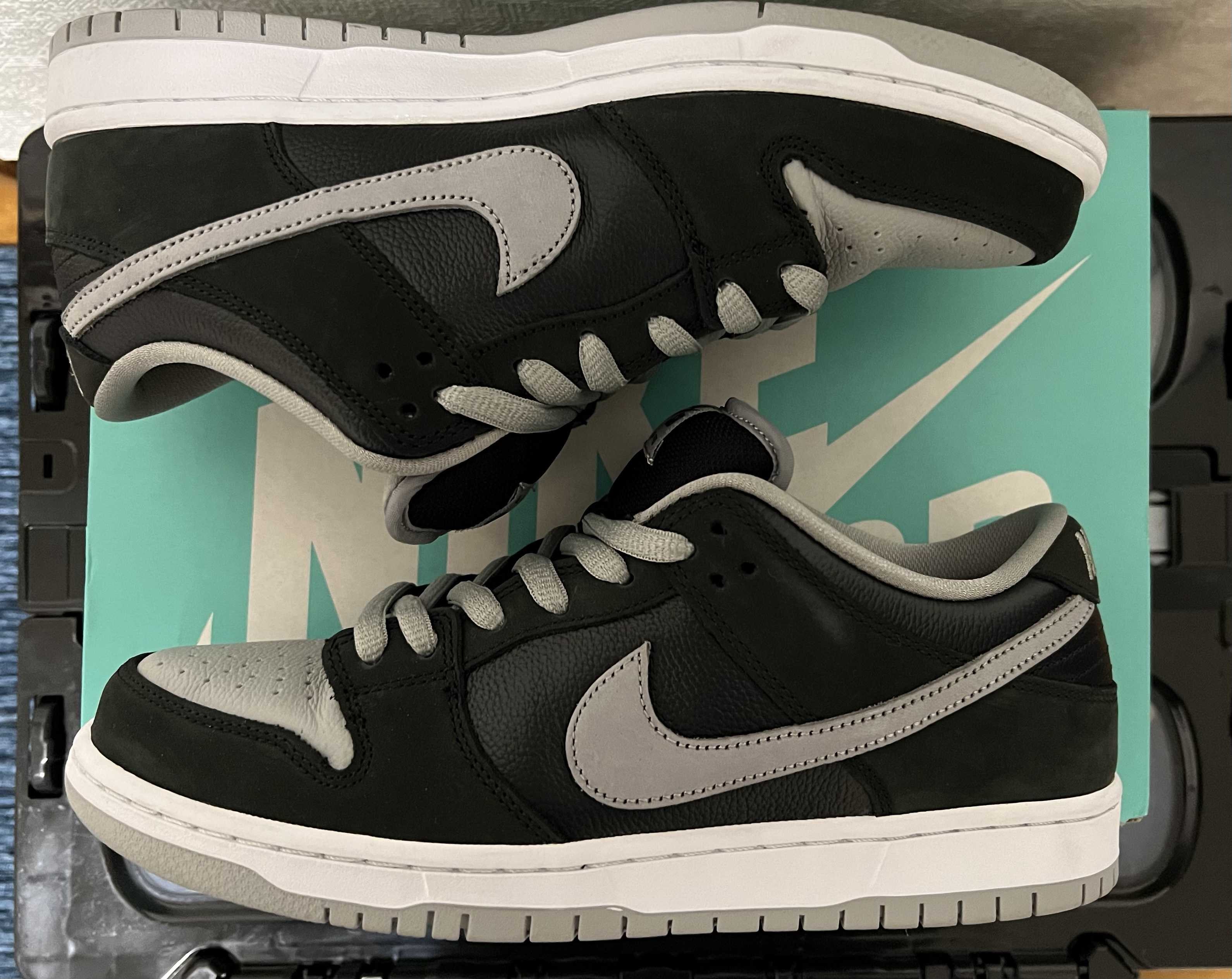 Nike SB Dunk Low "Shadow"