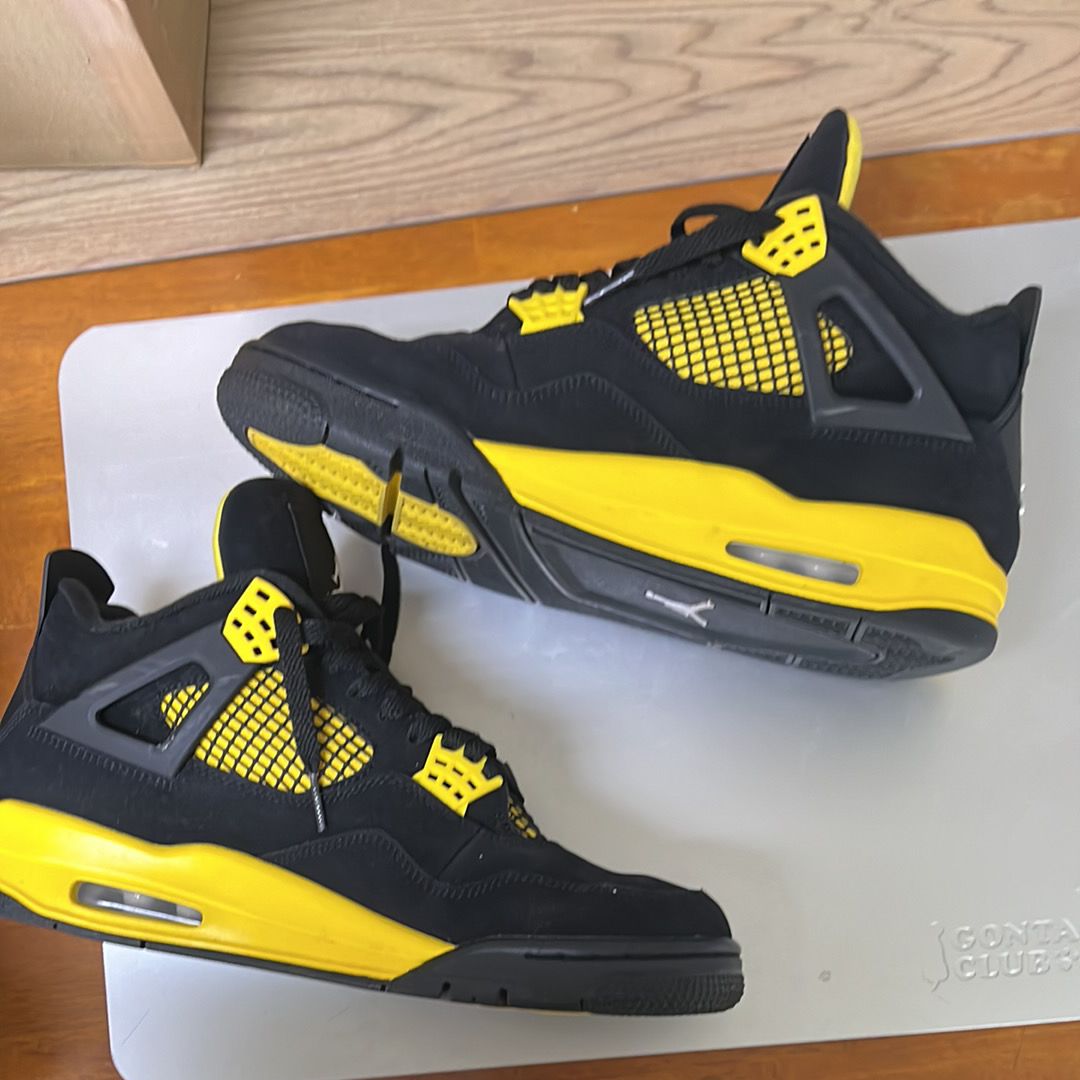 Nike Air Jordan 4 Retro "Thunder"(2023)