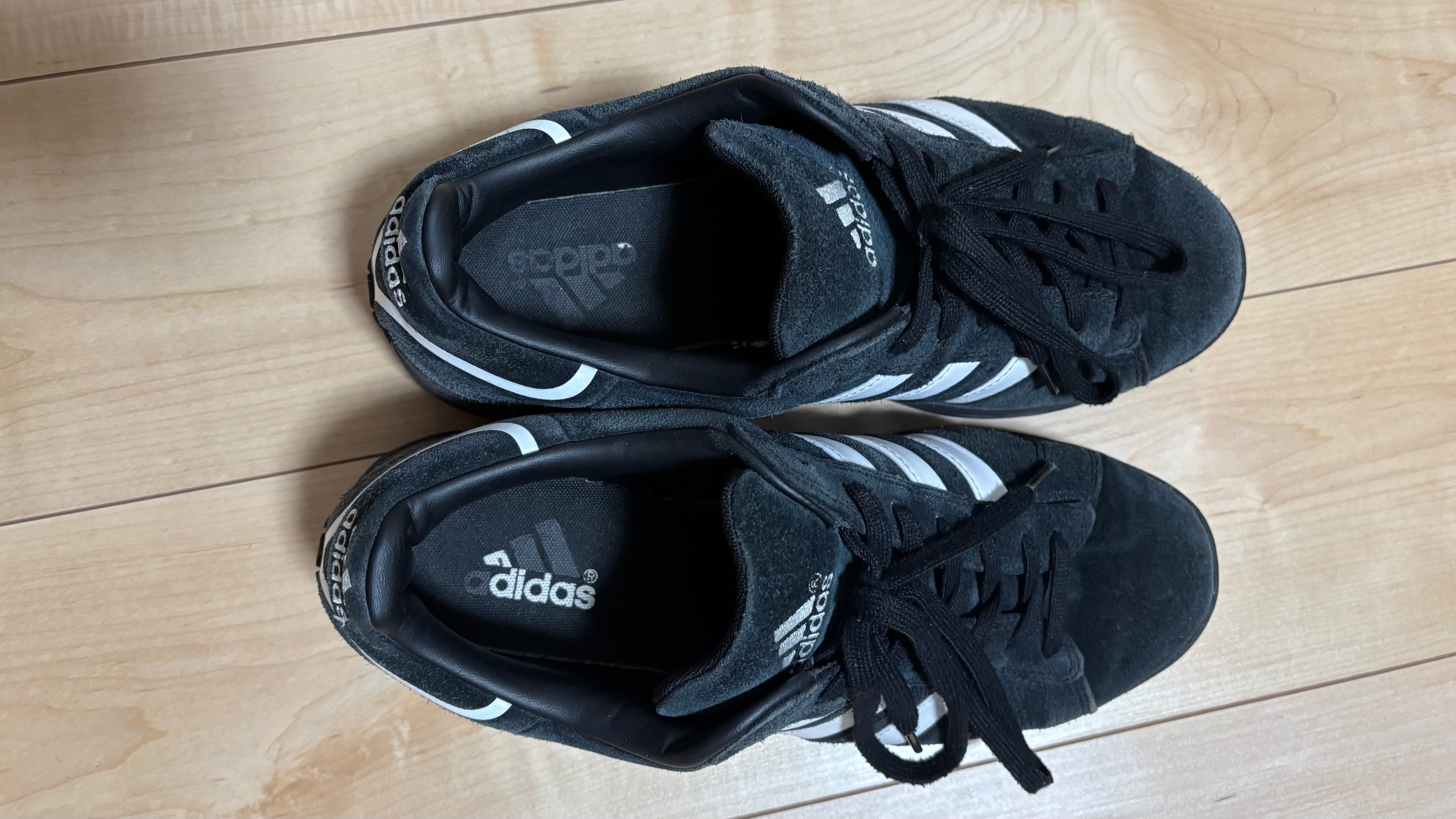 アトモス別注 アディダス キャンパス シュプリーム ソール "ブラック/ホワイト"