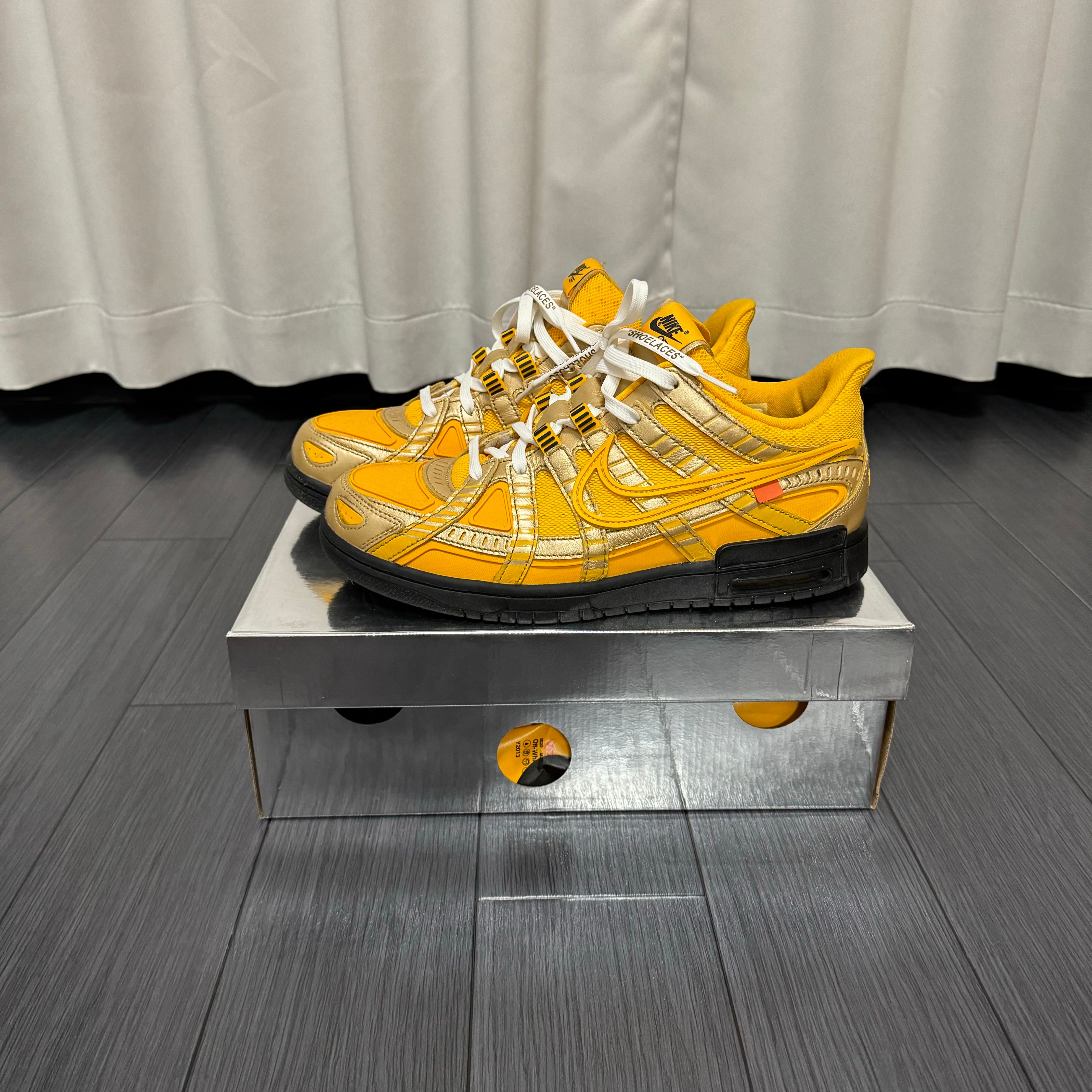 Off-White × Nike Air Rubber Dunk "University Gold" 