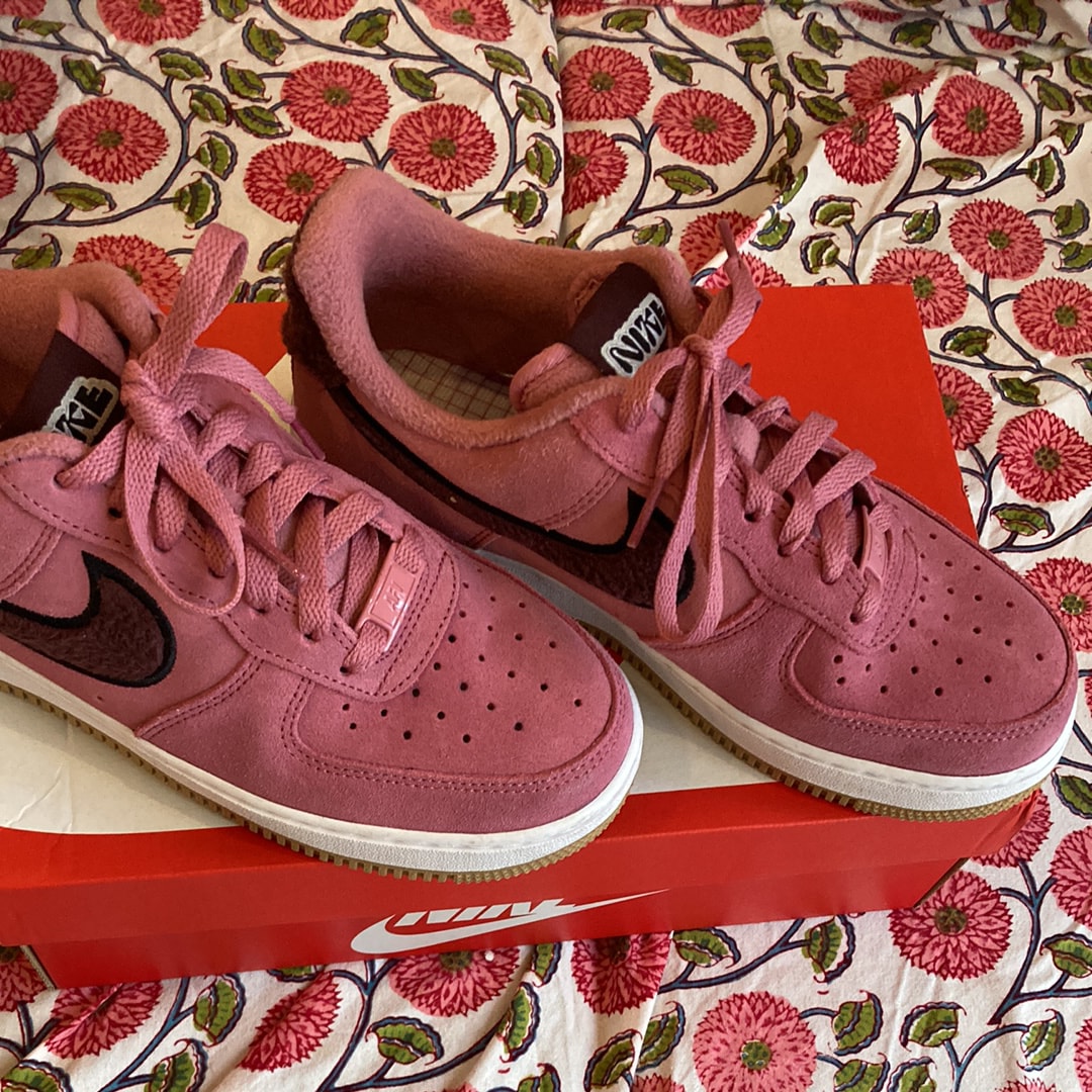 Nike Women's Air Force 1 Low '07 Fleece Swoosh "Desert Berry"