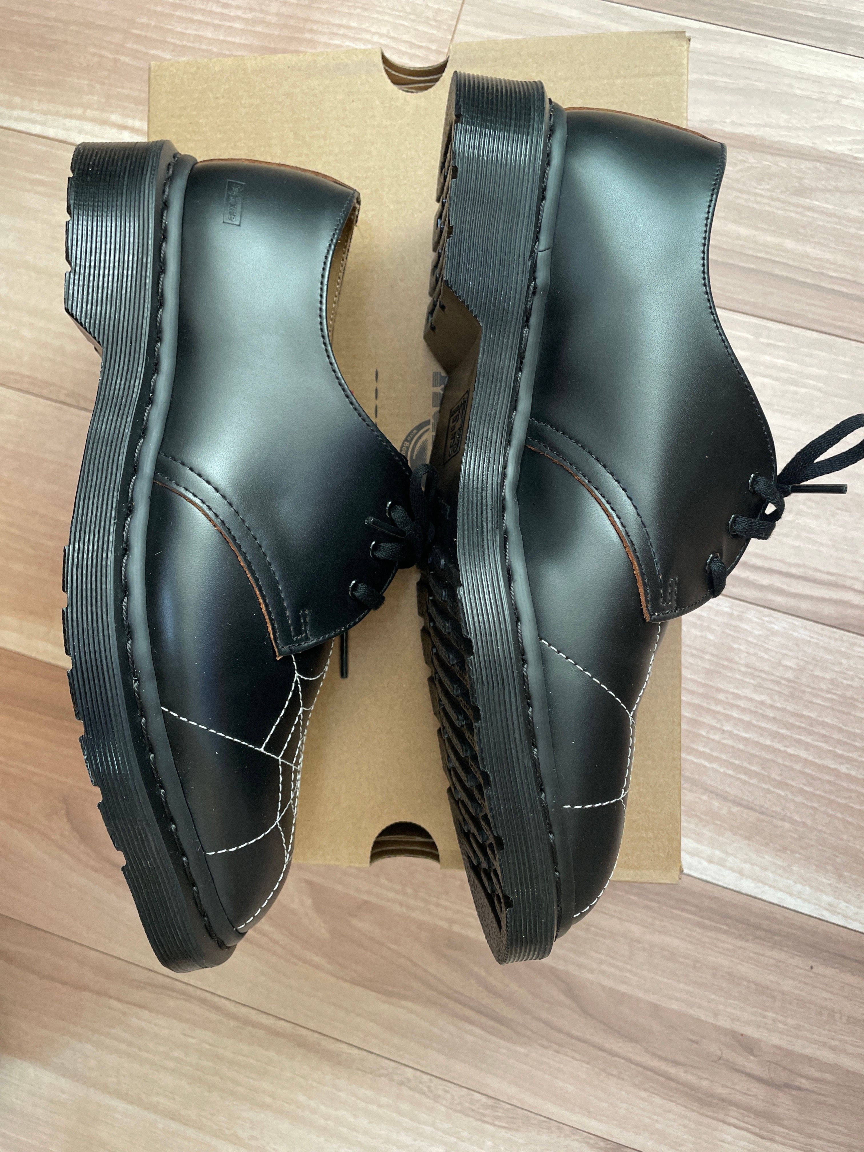 Supreme × Dr.Martens Spiderweb 3 Eye Shoe "Black"