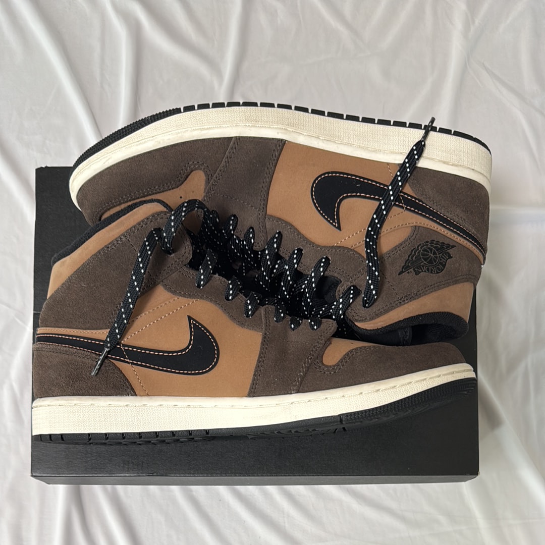 Nike Air Jordan 1 Mid SE "Dark Chocolate"