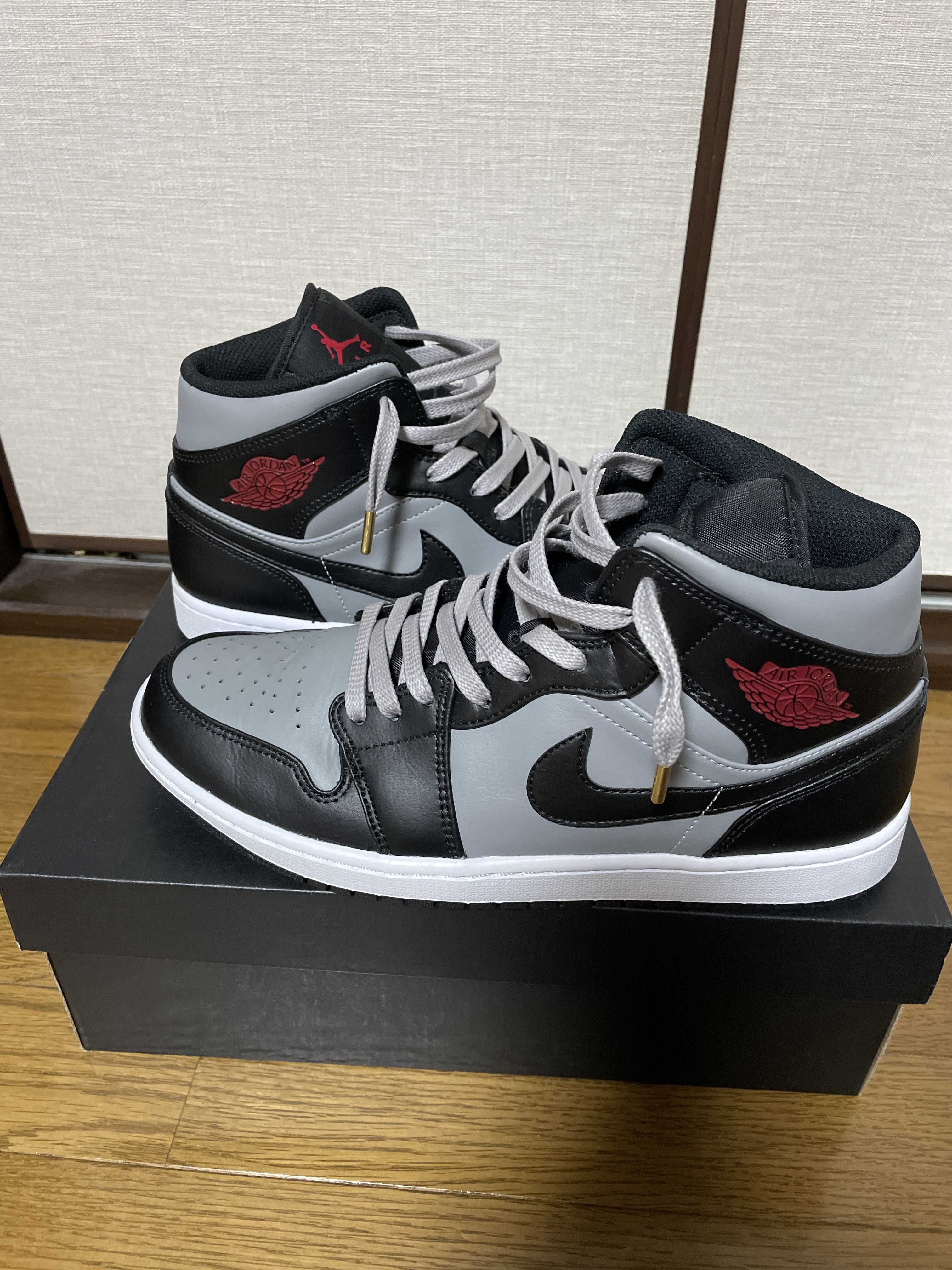 Nike Air Jordan 1 Mid "Shadow"