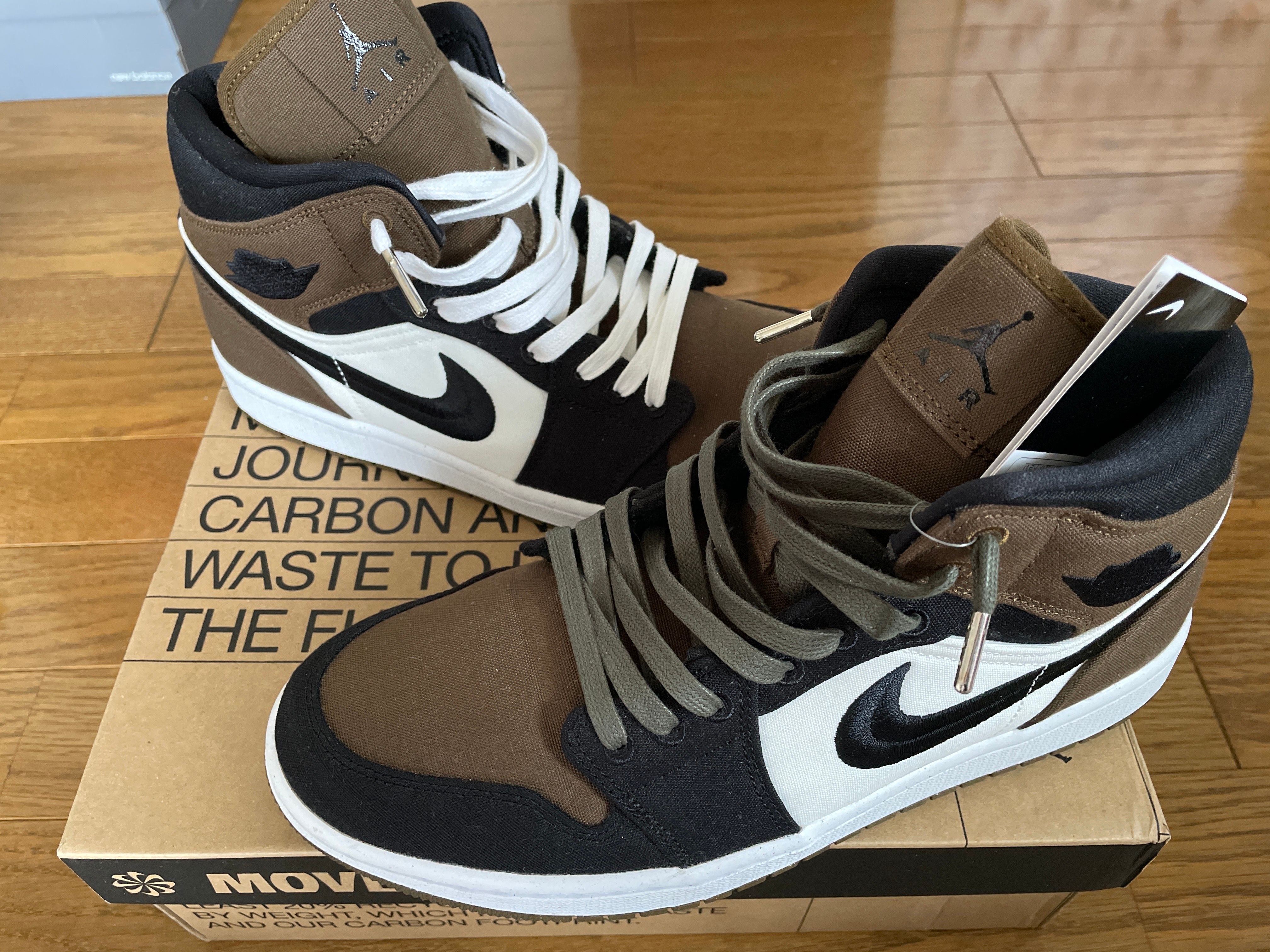 Nike Women's Air Jordan 1 Mid SE "Olive Toe"