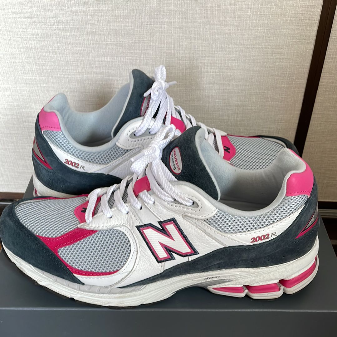 New Balance 2002R "White/Pink"