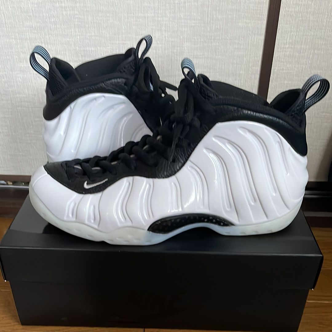 Nike Air Foamposite One "White and Black"