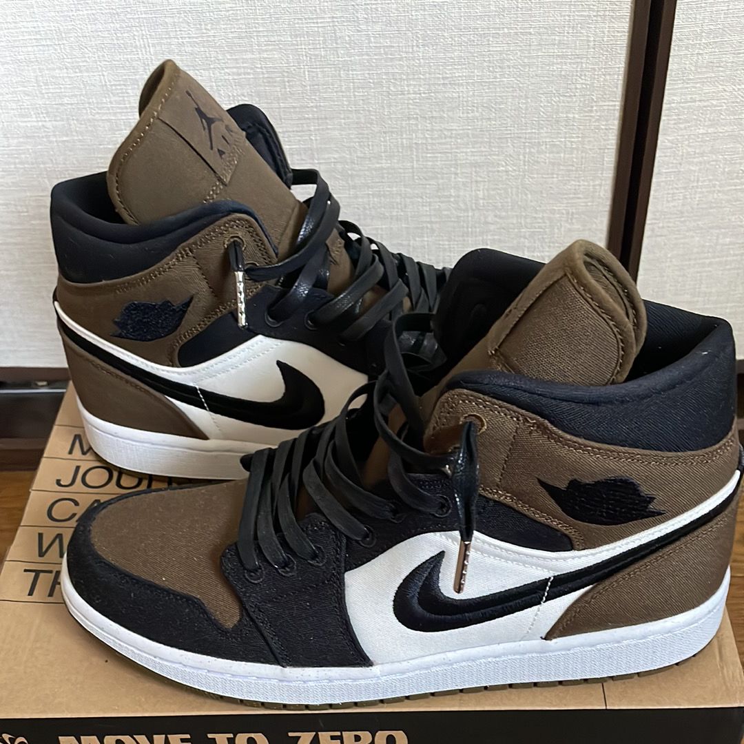 Nike Women's Air Jordan 1 Mid SE "Olive Toe"