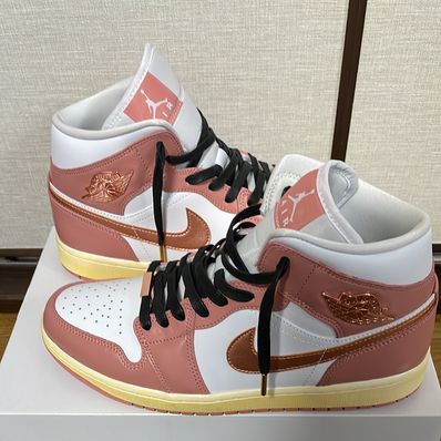 Nike Women's Air Jordan 1 Mid SE "Red Stardust"