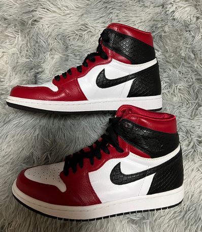 Nike Women's Air Jordan 1 High OG "Satin Red"