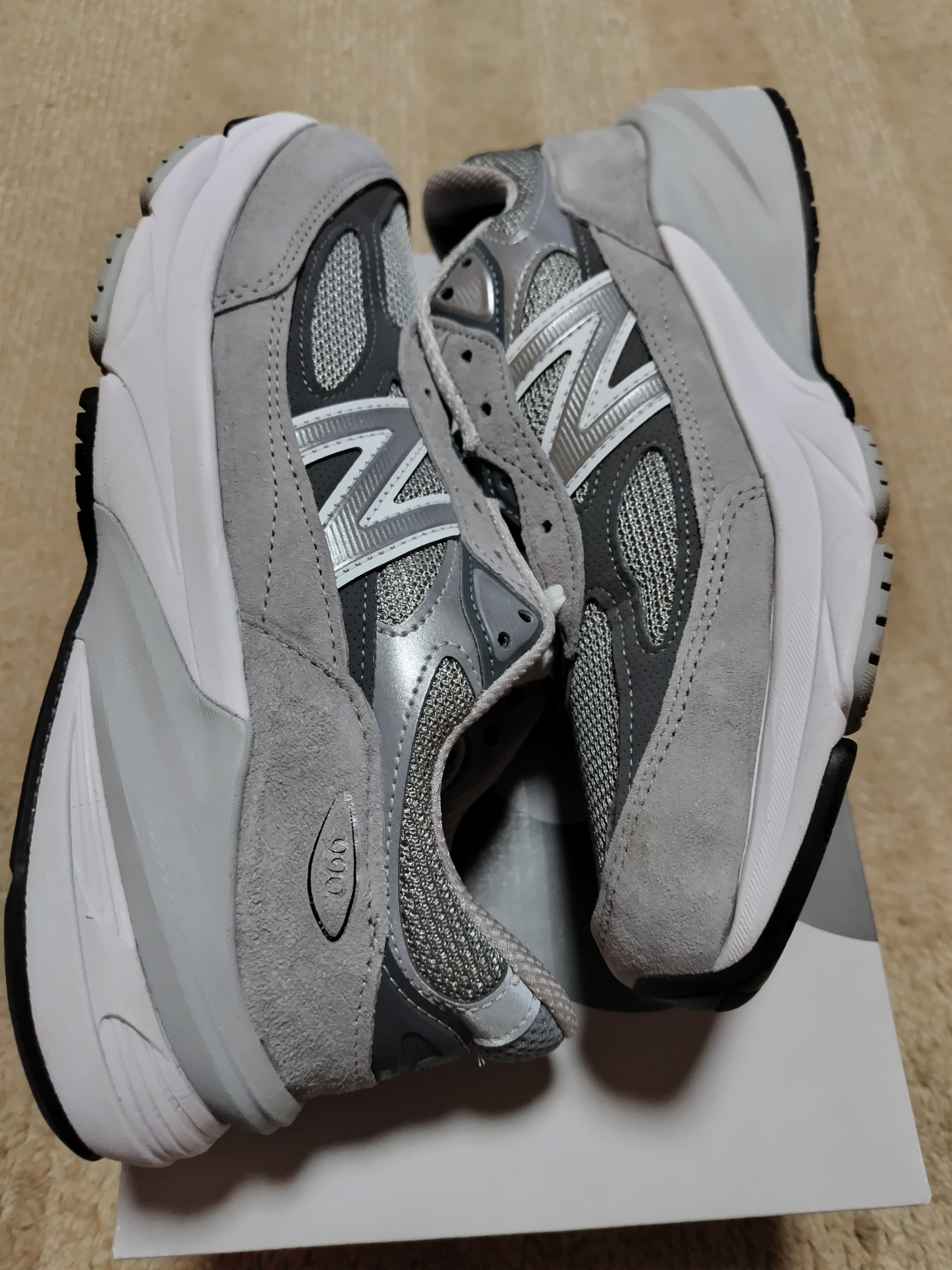 New Balance 990V6 "Gray" (Heel Logo NB)
