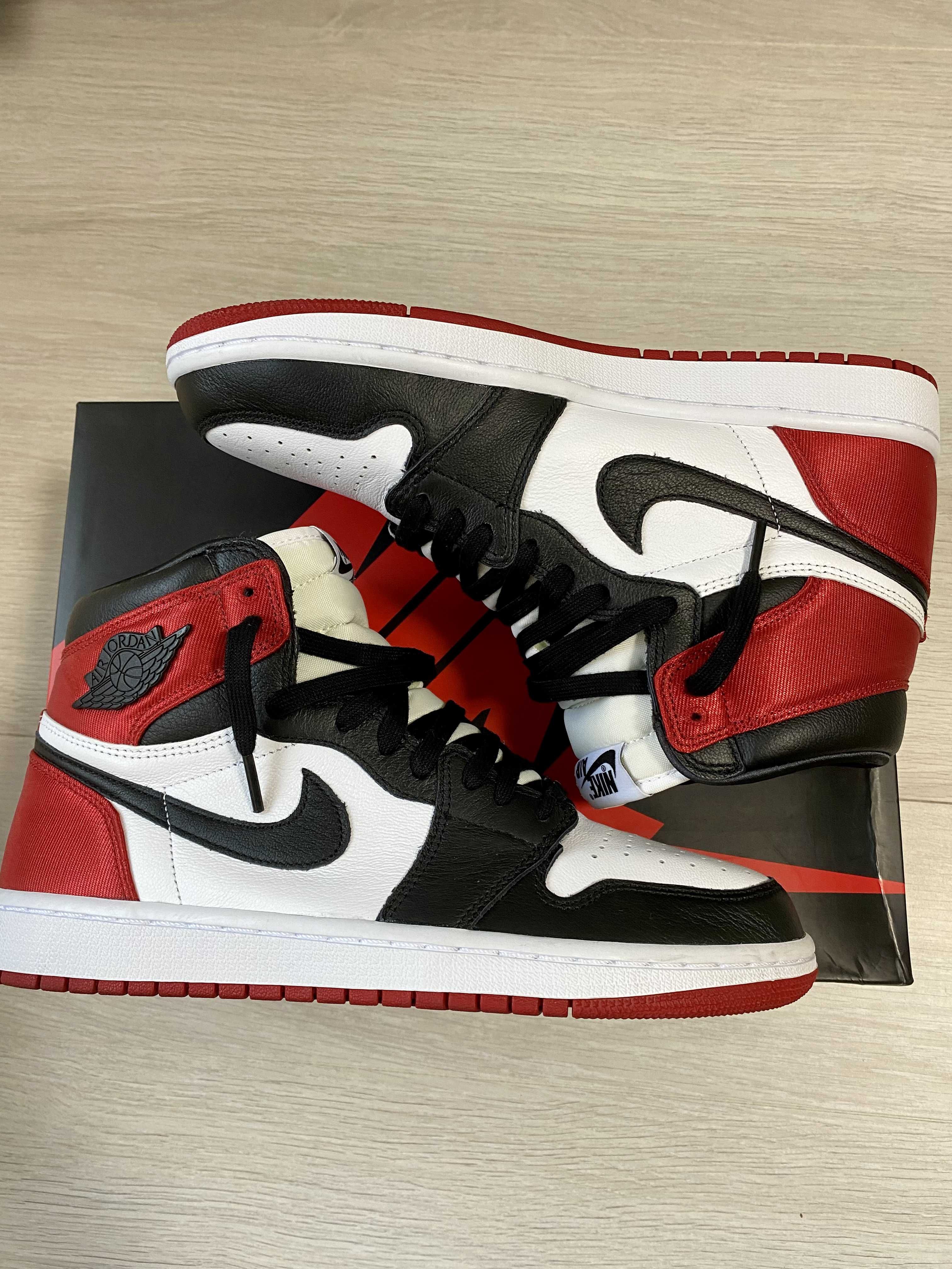 Nike Women's Air Jordan 1 Retro High "Satin Black Toe"