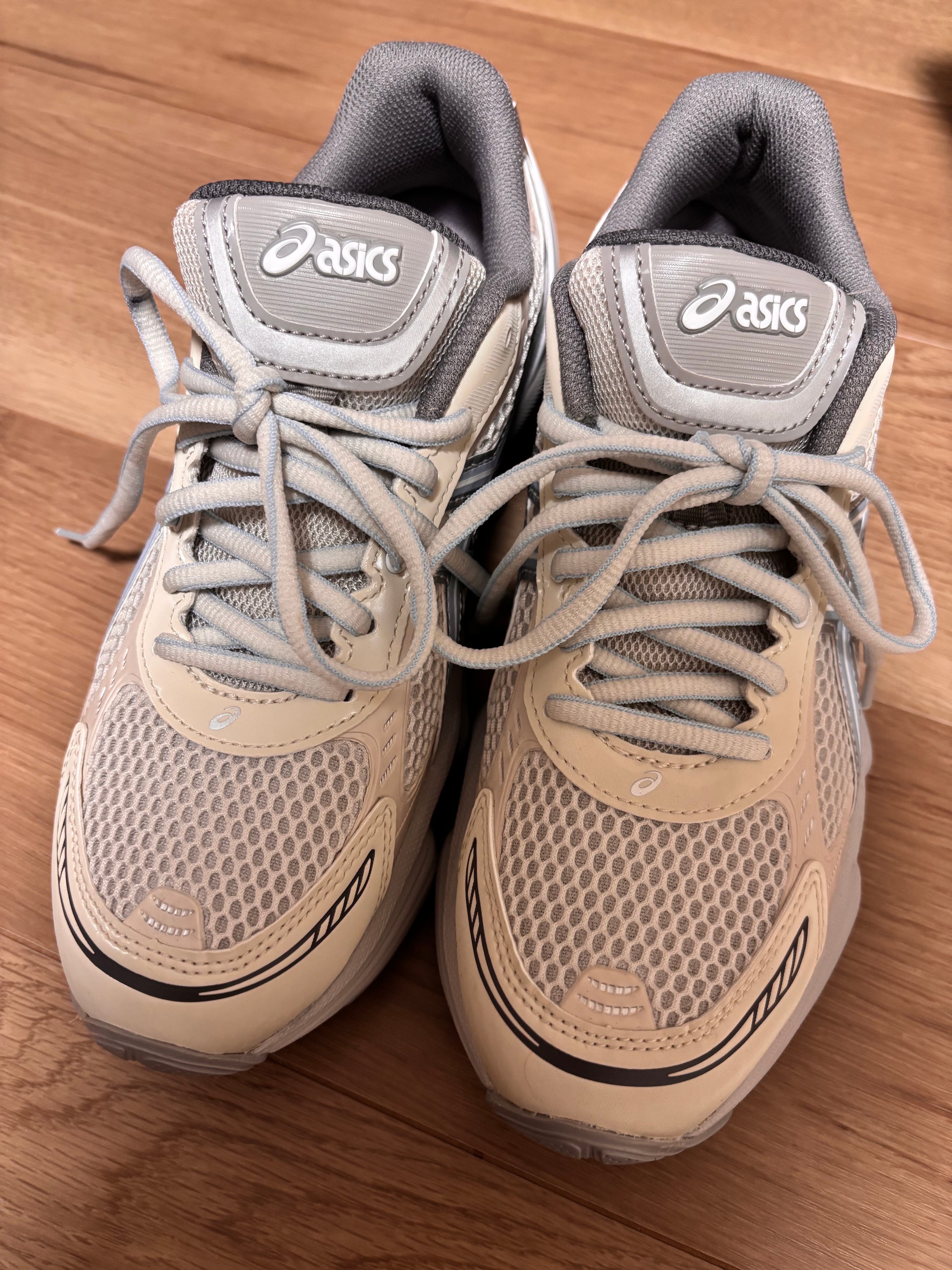 emmi 別注モデル ゲルキネティック フルーエント asics 24.5 エミ×アシックス“淡色”スニーカー「ゲルキネティック