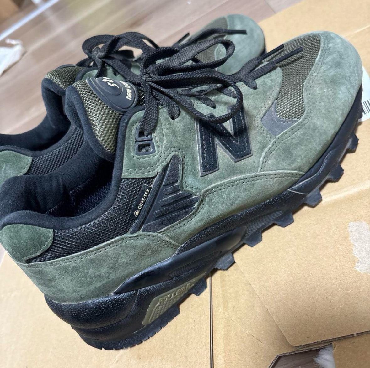 ニューバランス 580 ゴアテックス "オリーブ"
