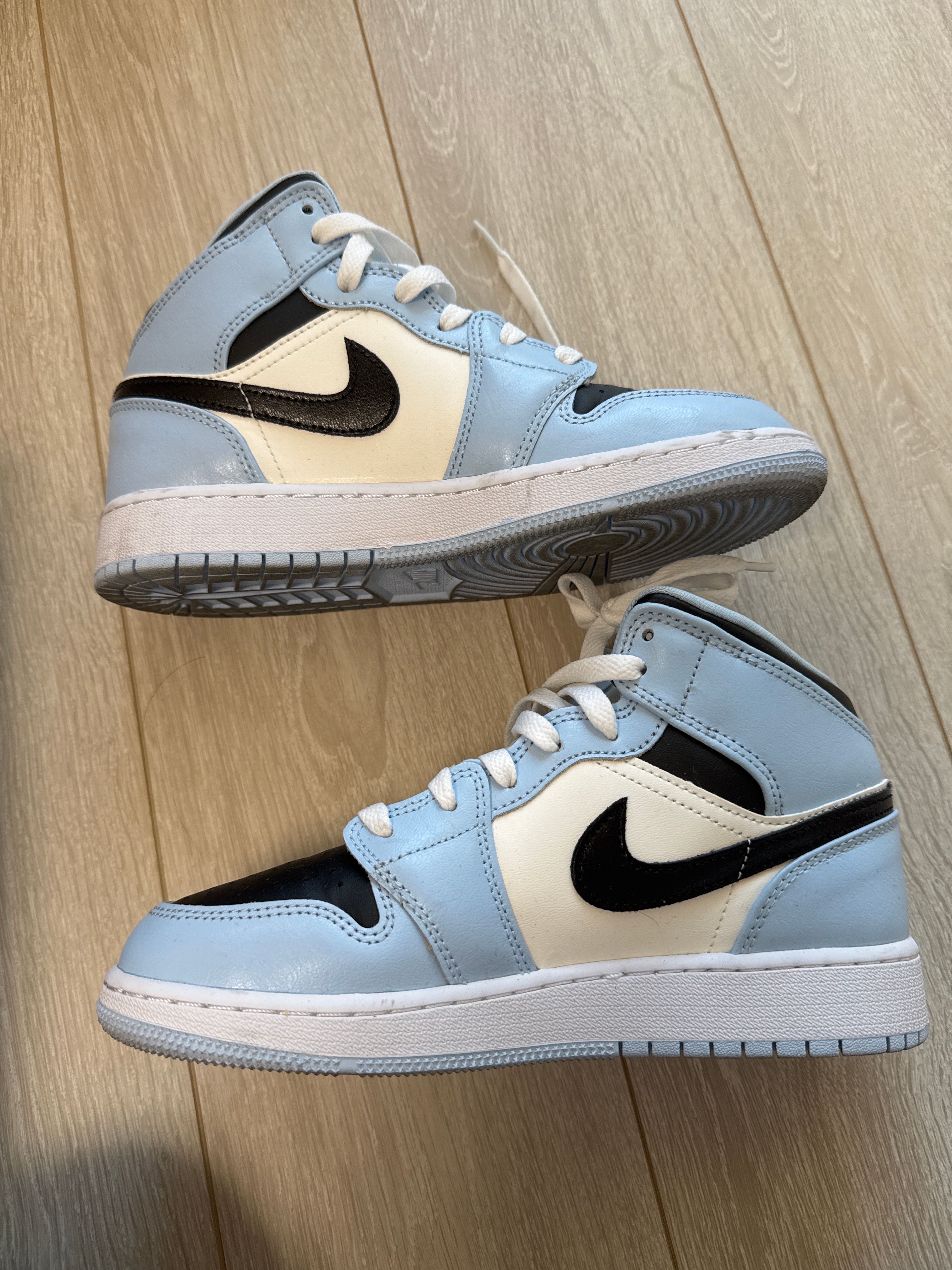 Nike GS Air Jordan 1 Mid "Ice Blue"