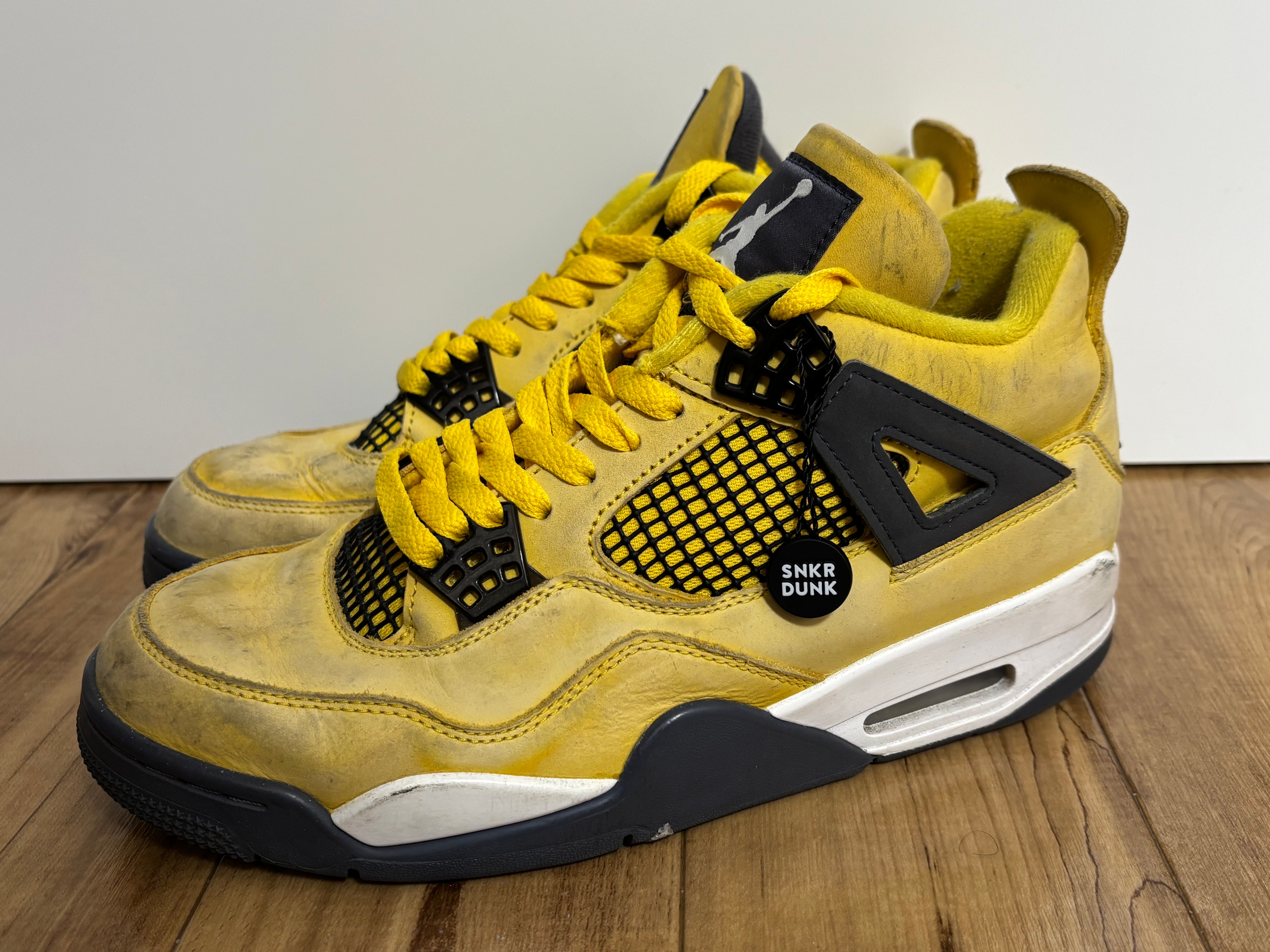 Nike Air Jordan 4 "Tour Yellow"