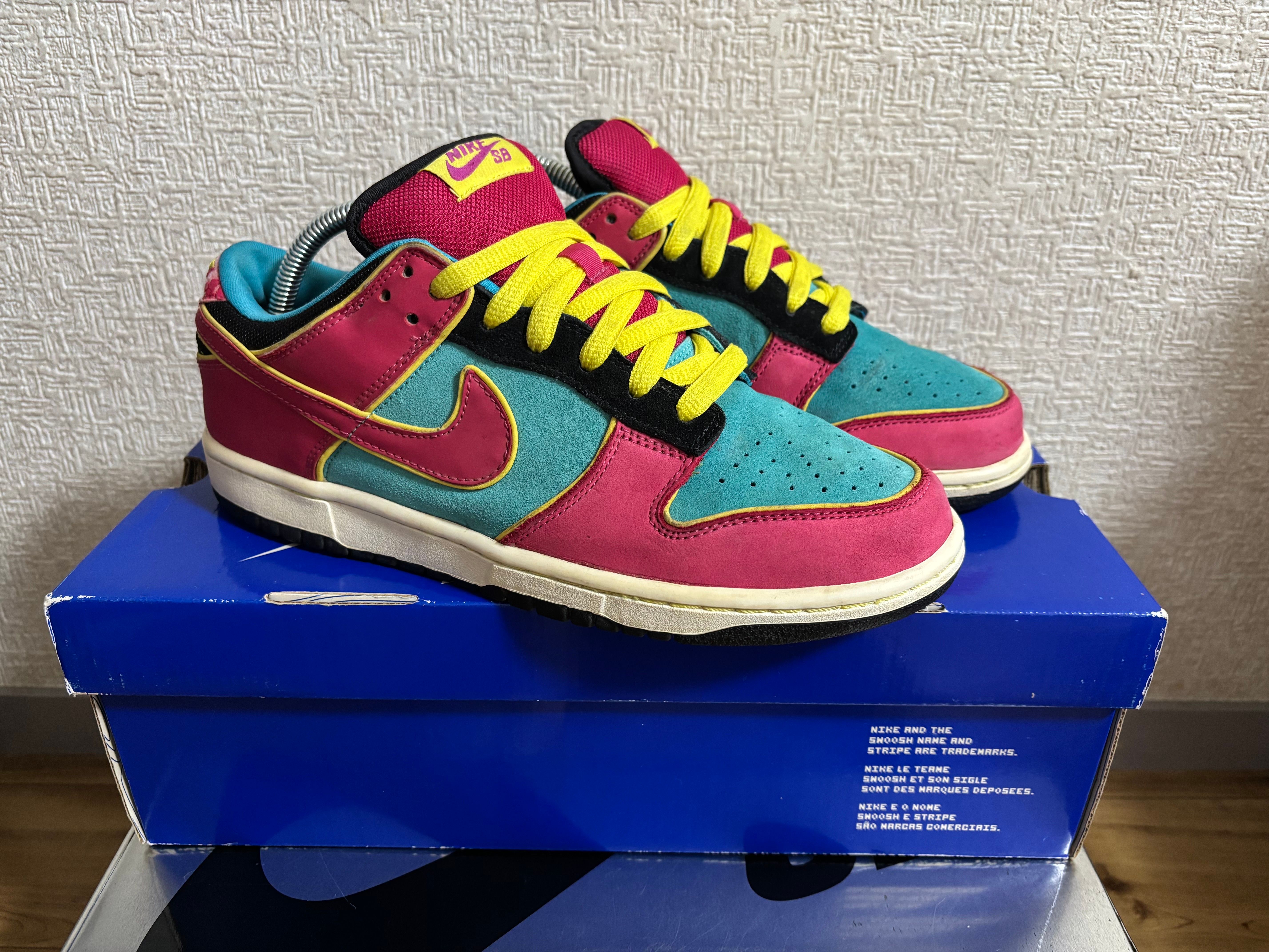 Nike SB Dunk Low "Ms. Pacman"